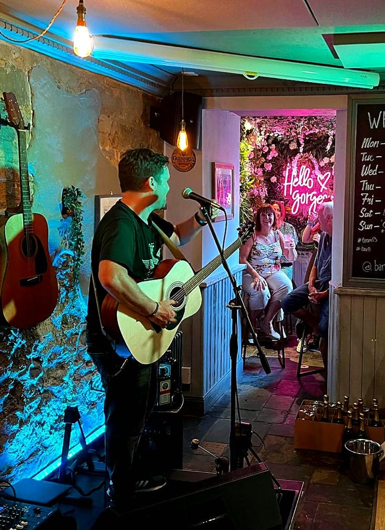 Bar 13 Edinburgh - >Bar 13 Edinburgh</a>