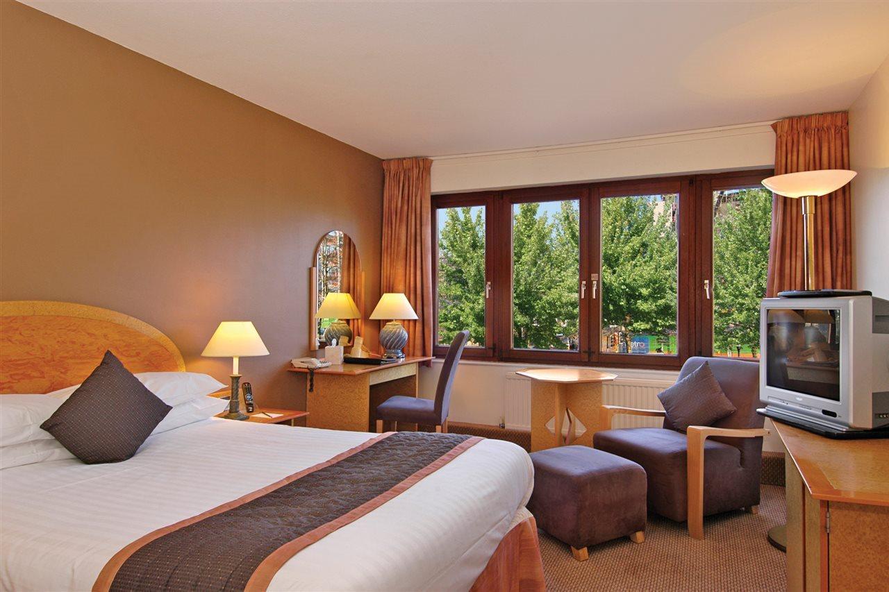 Heritage Suite at Copthorne Hotel, Manchester: cozy room for business events and relaxation.