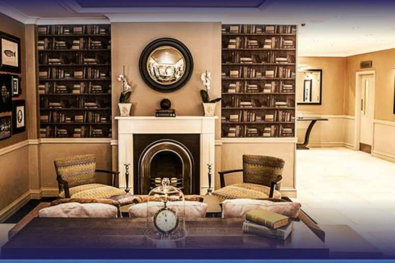 Trellis Lounge at Cresta Court Hotel, elegant seating for meetings and networking events.