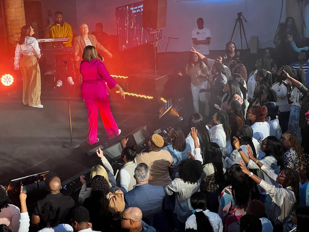 Diamond Arena - ilurk0wnvjo.jpg