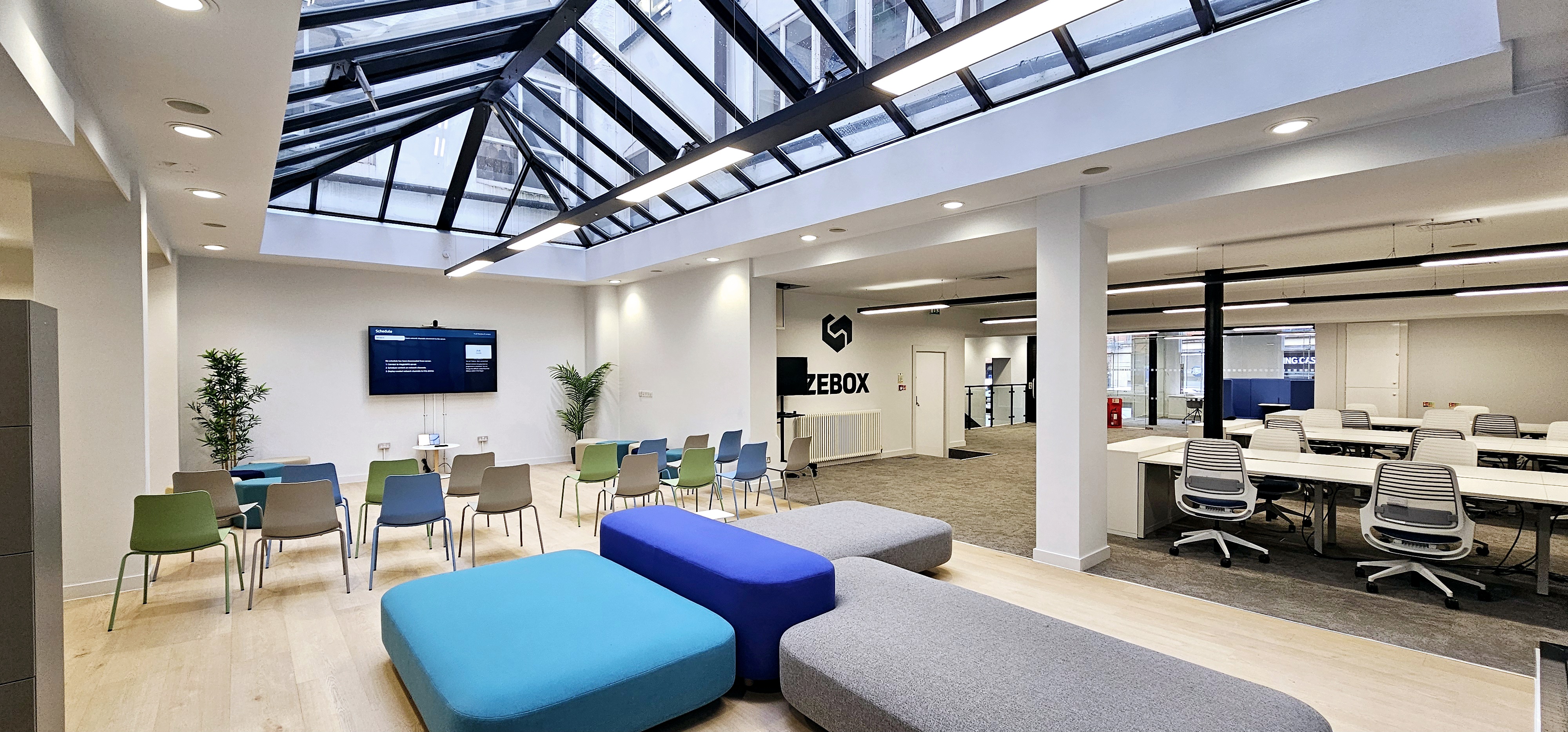 Modern event space in ZEBOX UK with natural light, ideal for meetings and workshops.