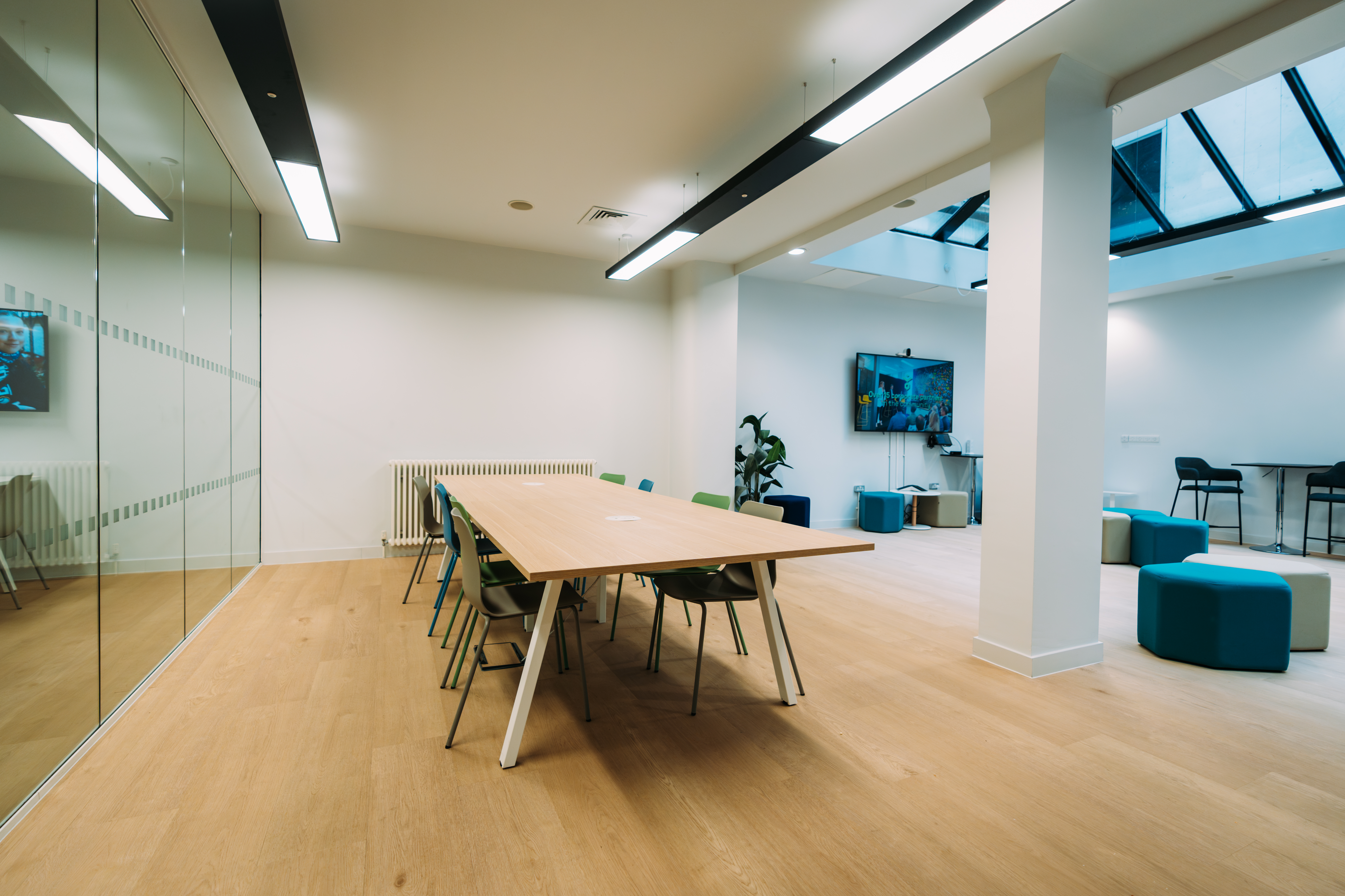 Agora - b3406a3b-ccd9-41b0-bc98-129d5de71d2c.jpg