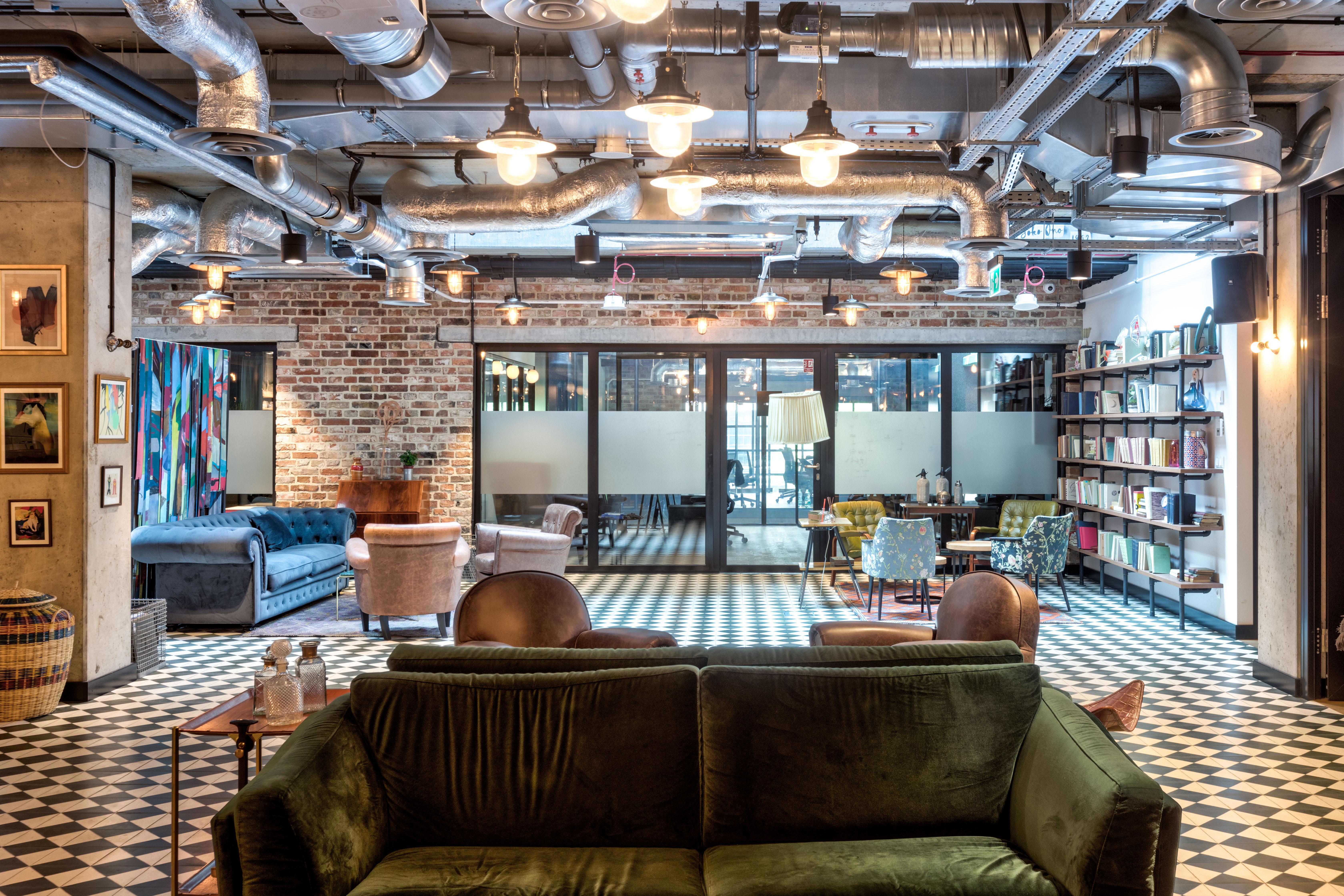 Stylish event space at Mindspace-Koszykowa, ideal for workshops and gatherings.