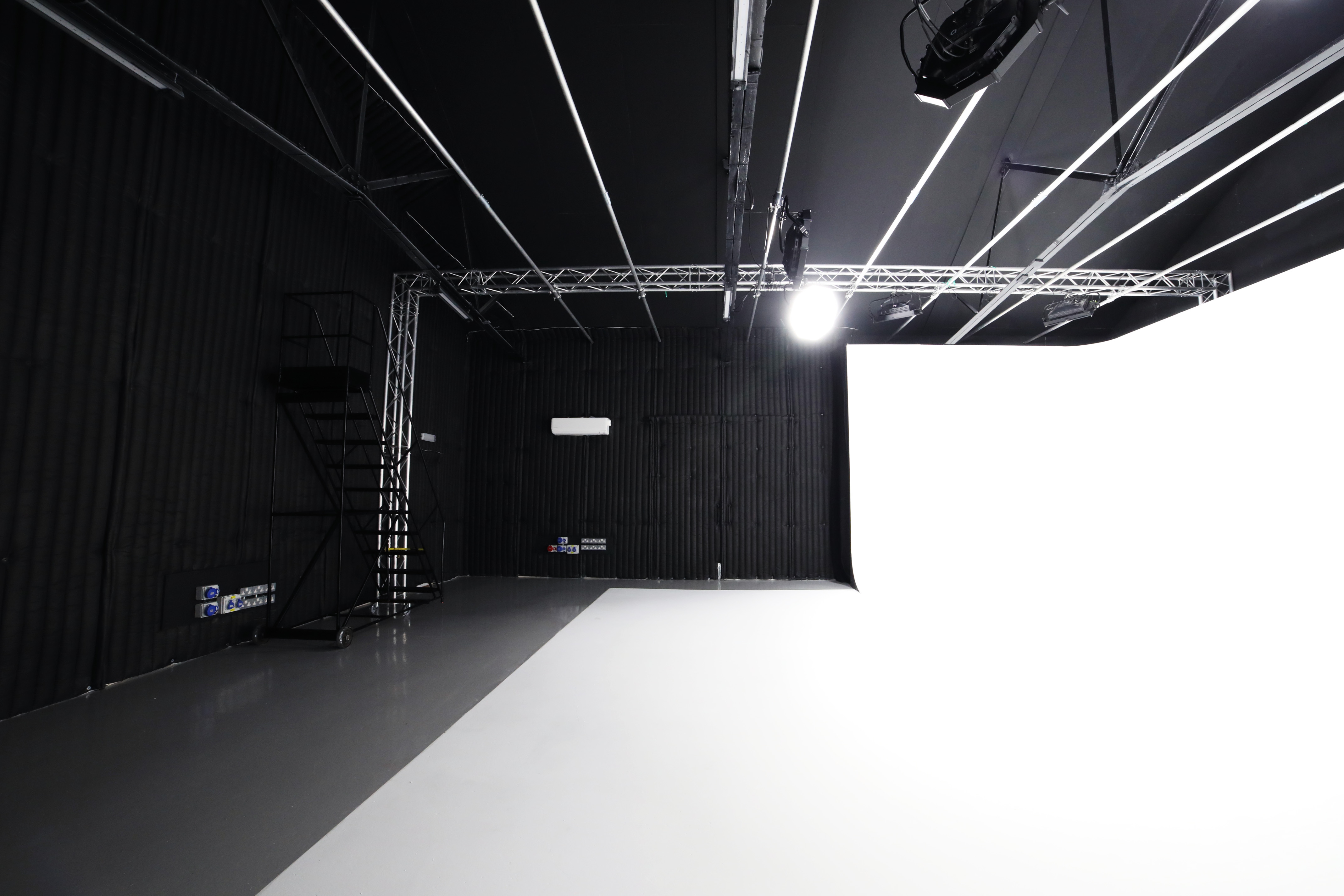 Versatile Sound Stage at Klatch Studio with minimalist backdrop for corporate events.