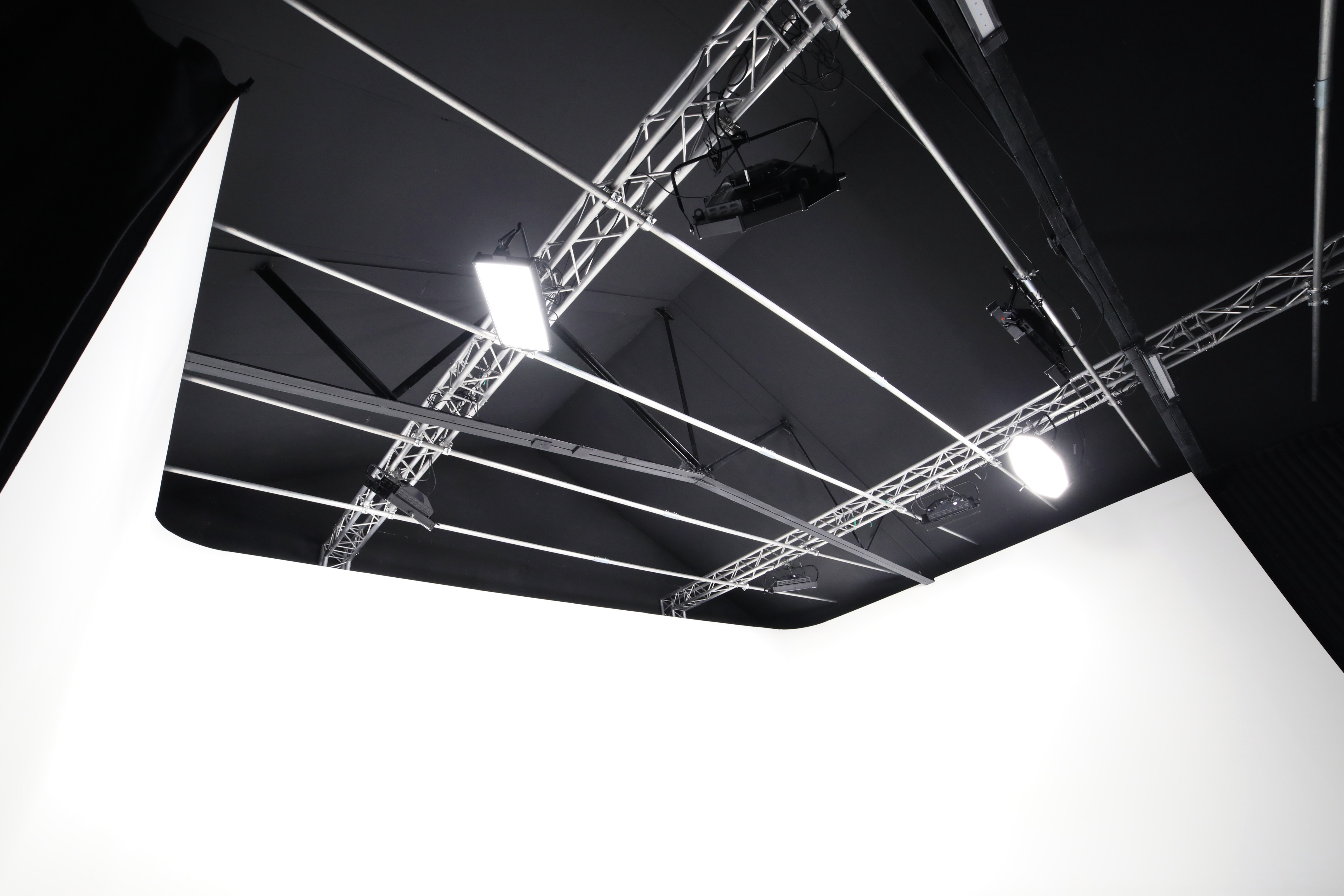 Sound Stage - gfcehdu300x.JPG