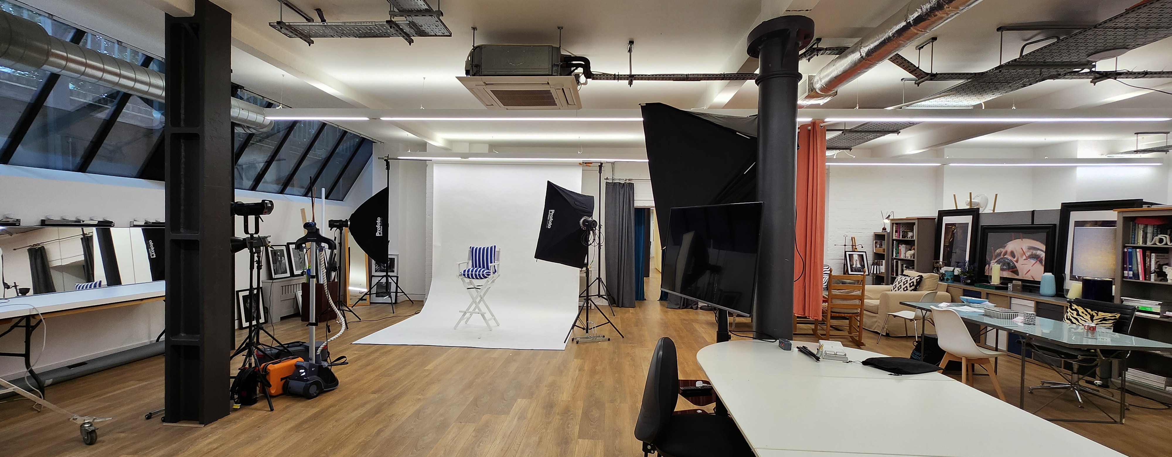 The Studio - 1x4wykmpxqh.jpg