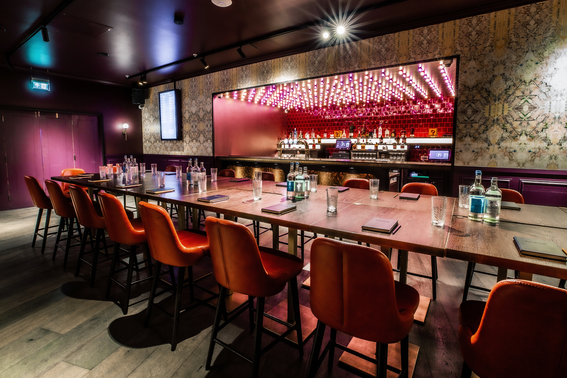 Stylish meeting space at Puttshack Bank, ideal for corporate events and networking.