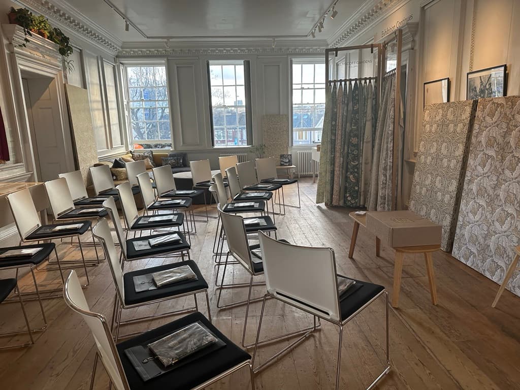Story Lounge - gqpgr1trzag.jpg