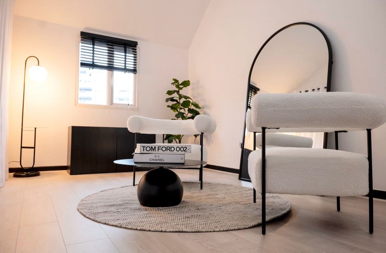 Modern lounge at RVLT Studios, ideal for networking events and informal meetings.