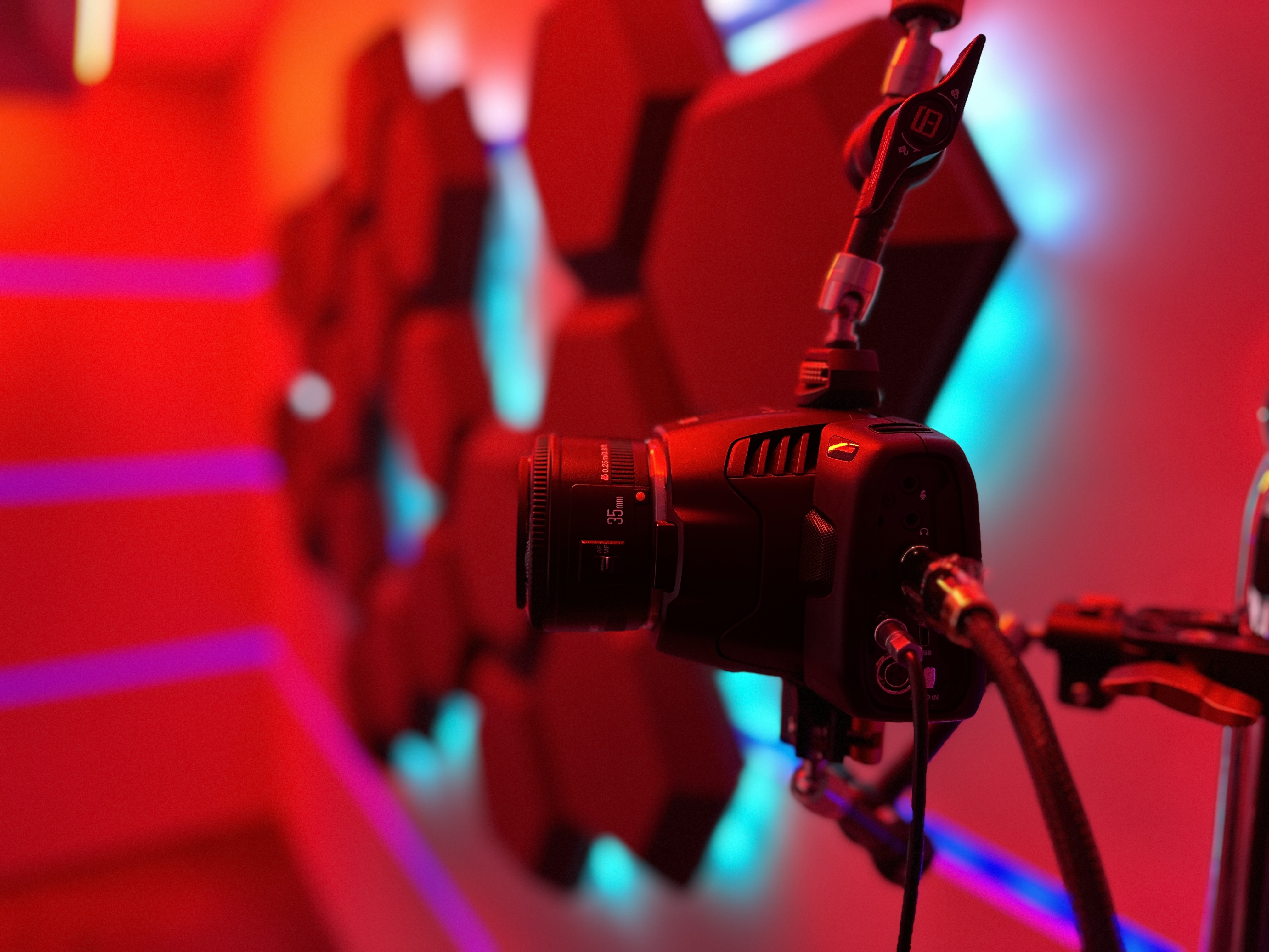 Redbridge Podcast Studio - eocbdaov3m5.jpg