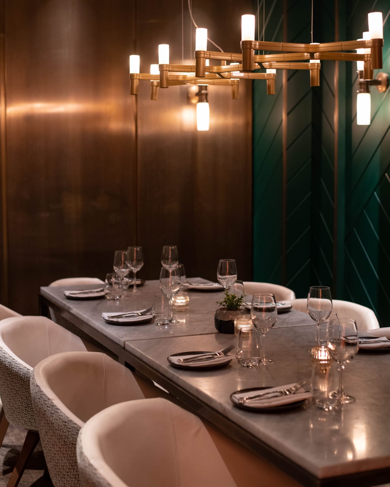 Elegant dining table in Farzi London, perfect for upscale events and corporate dinners.