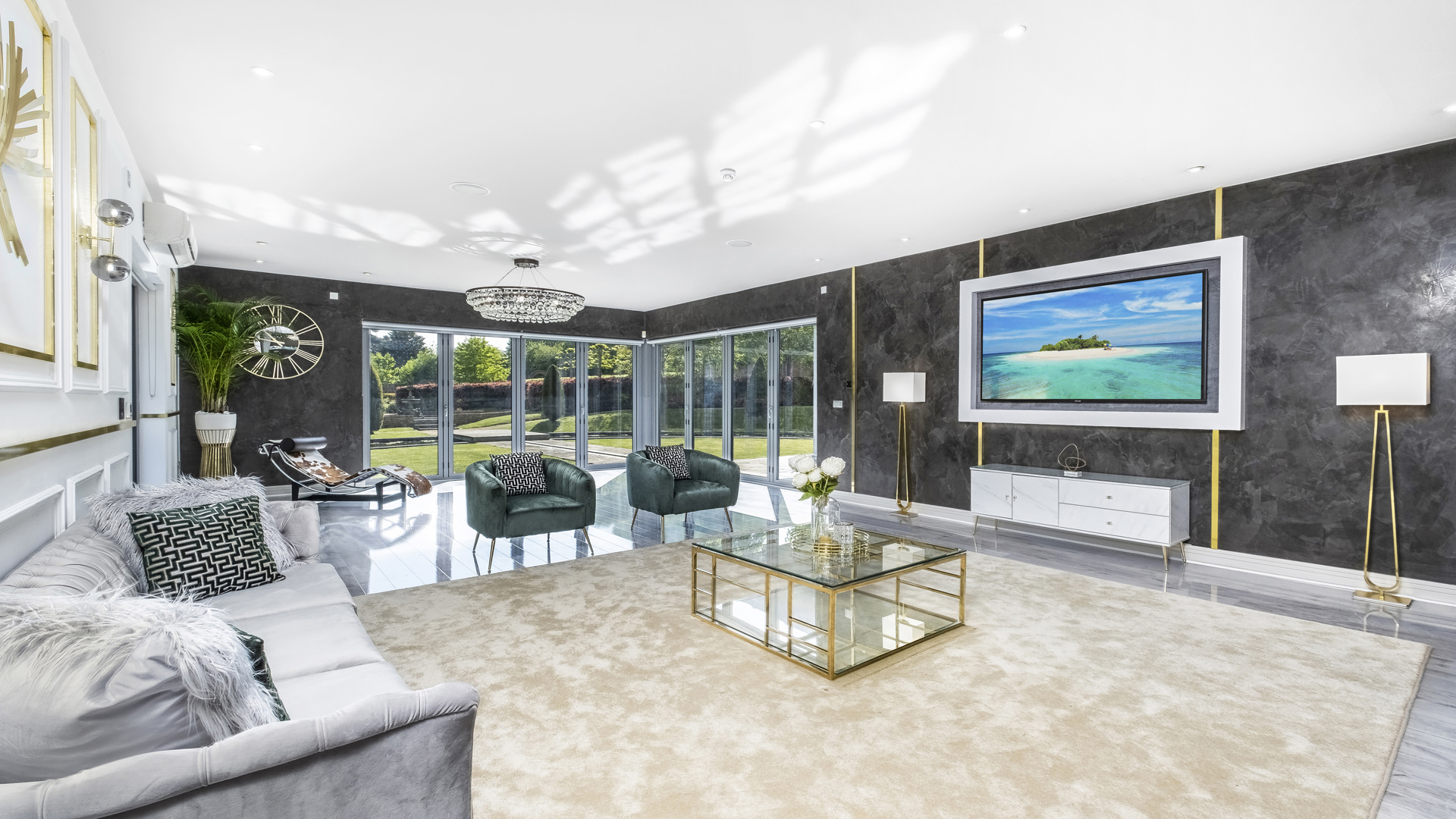 Foots Cray Mansion meeting space with stylish decor for corporate events and presentations.