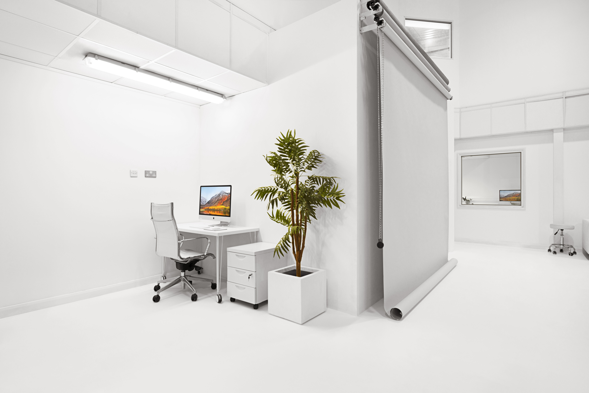 S2 Royal Arsenal Shoots - eu1tcuhatb1.jpg