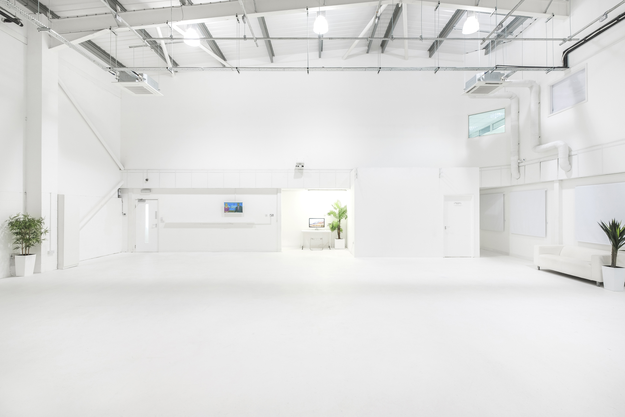 S2 Royal Arsenal Shoots - ujs31xarjpq.jpg