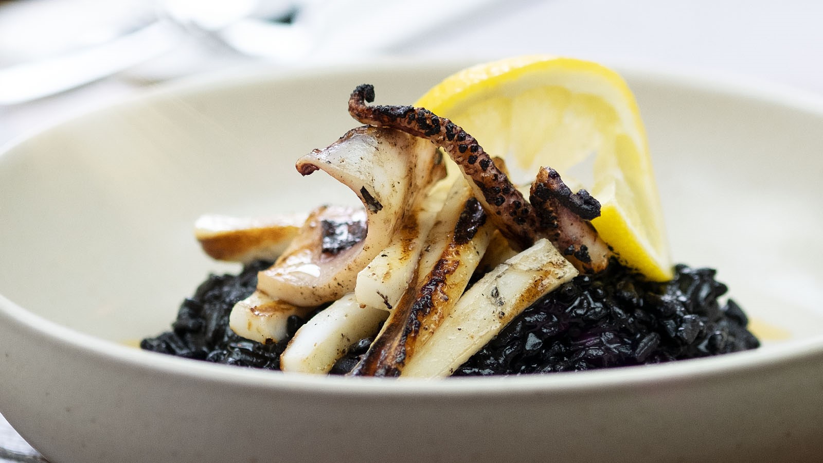 Full venue hire - upauoq2upwn.jpg