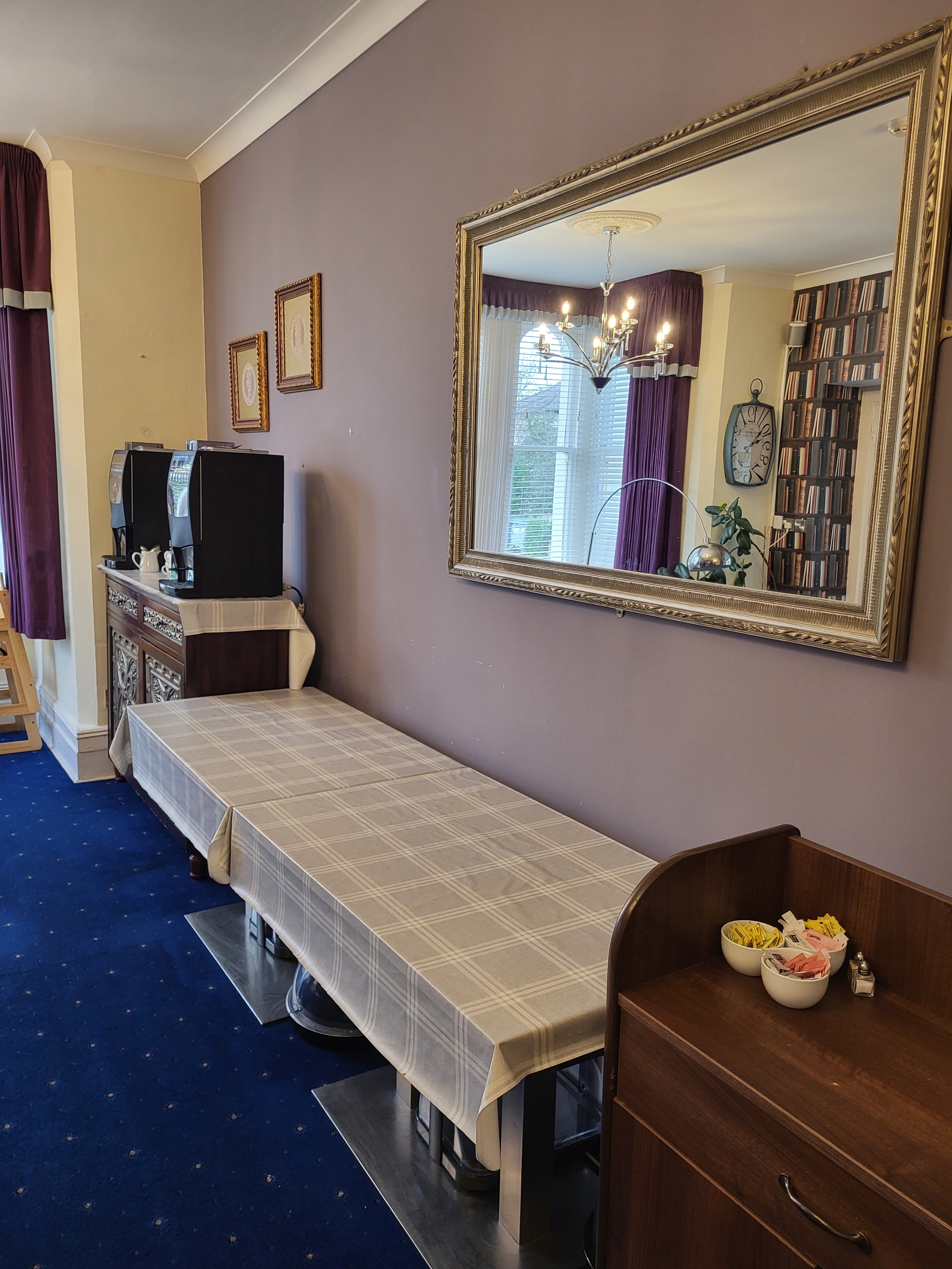 Washington House Hotel meeting space with elegant decor, ideal for professional events.