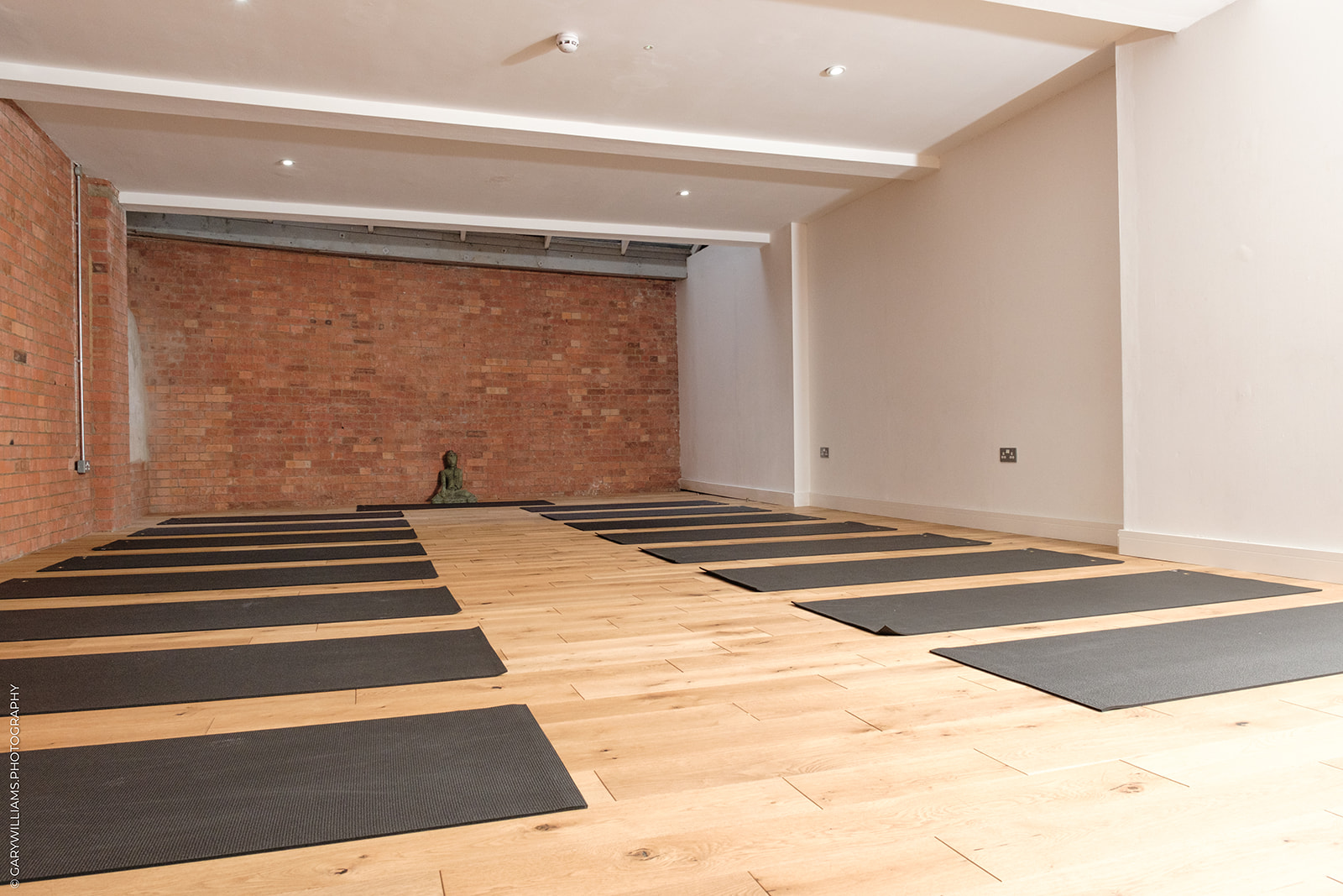 Serenity Studio London: serene yoga space for wellness retreats and team-building events.