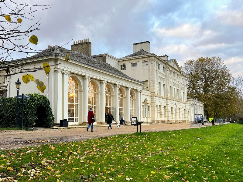 Kenwood House, heritage event venue with high ceilings, ideal for luxury weddings and receptions.
