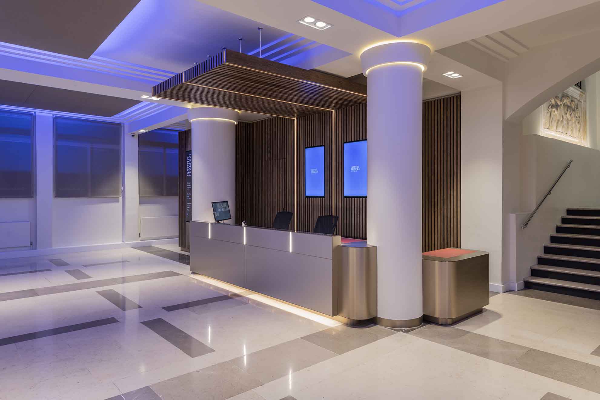 Modern reception area in Le Foyer, Institut français du Royaume-Uni for events and networking.