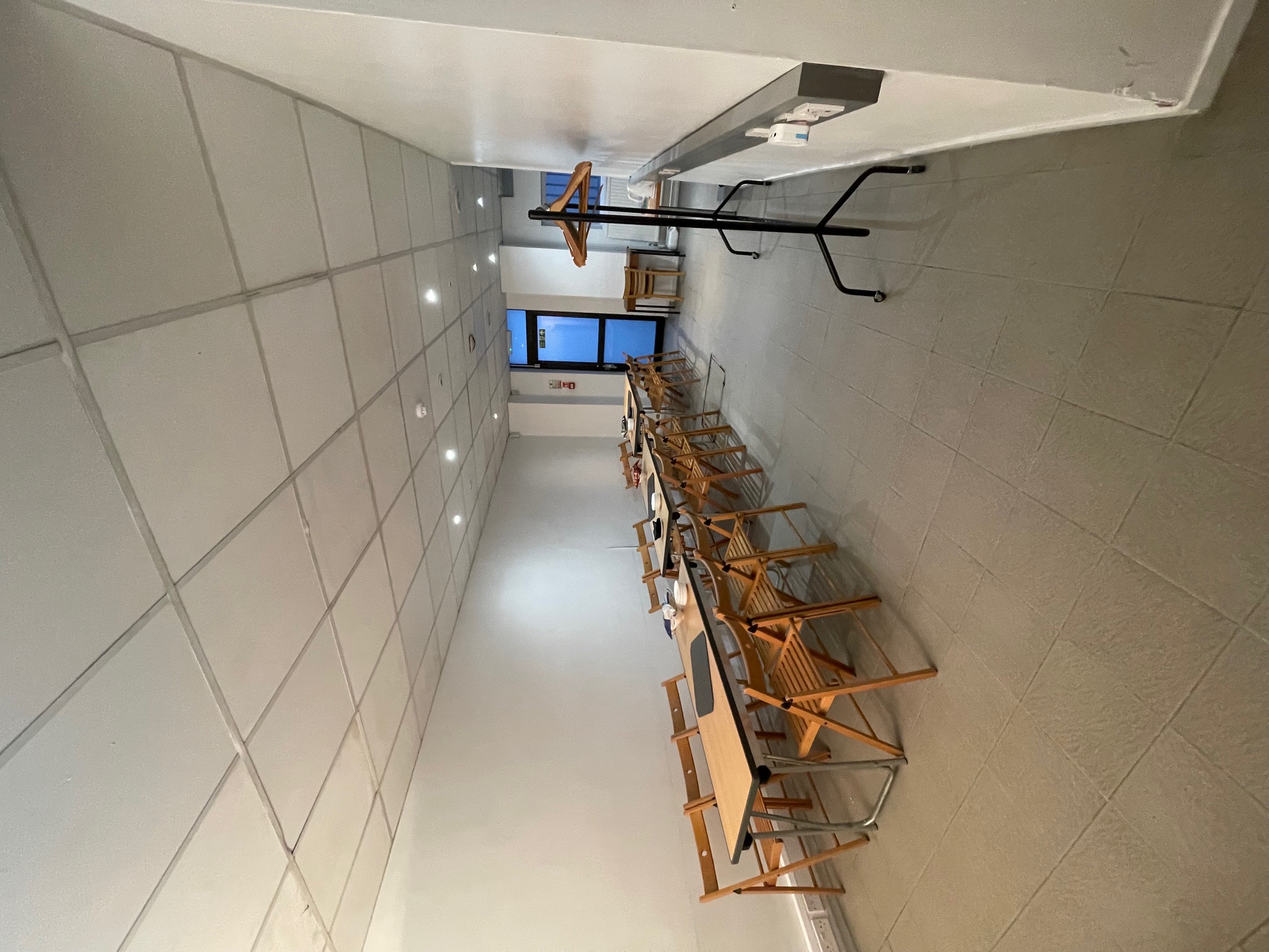 Versatile meeting space at Institut français du Royaume-Uni for workshops and gatherings.