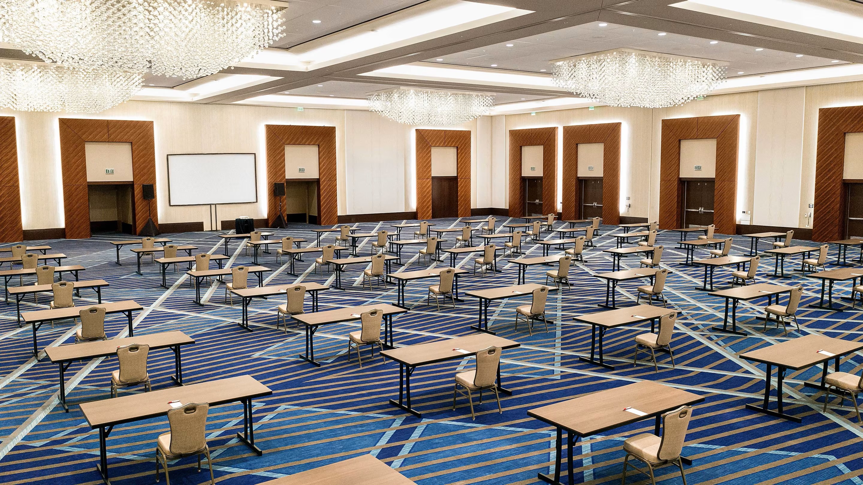 Houston Ballroom at Marriott Marquis, spacious meeting space for conferences and workshops.