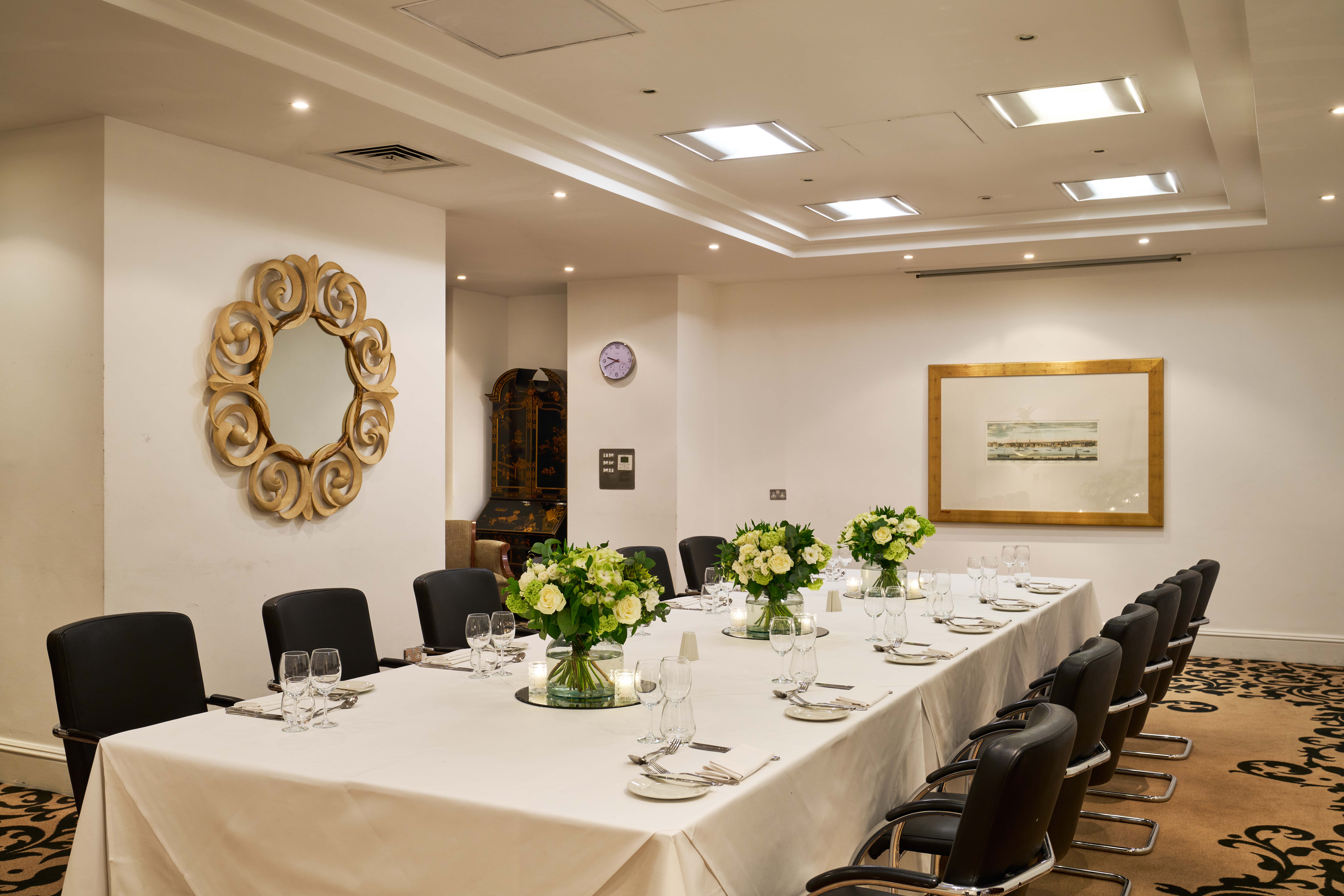 The Royal Horseguards Hotel and One Whitehall Place - image 3