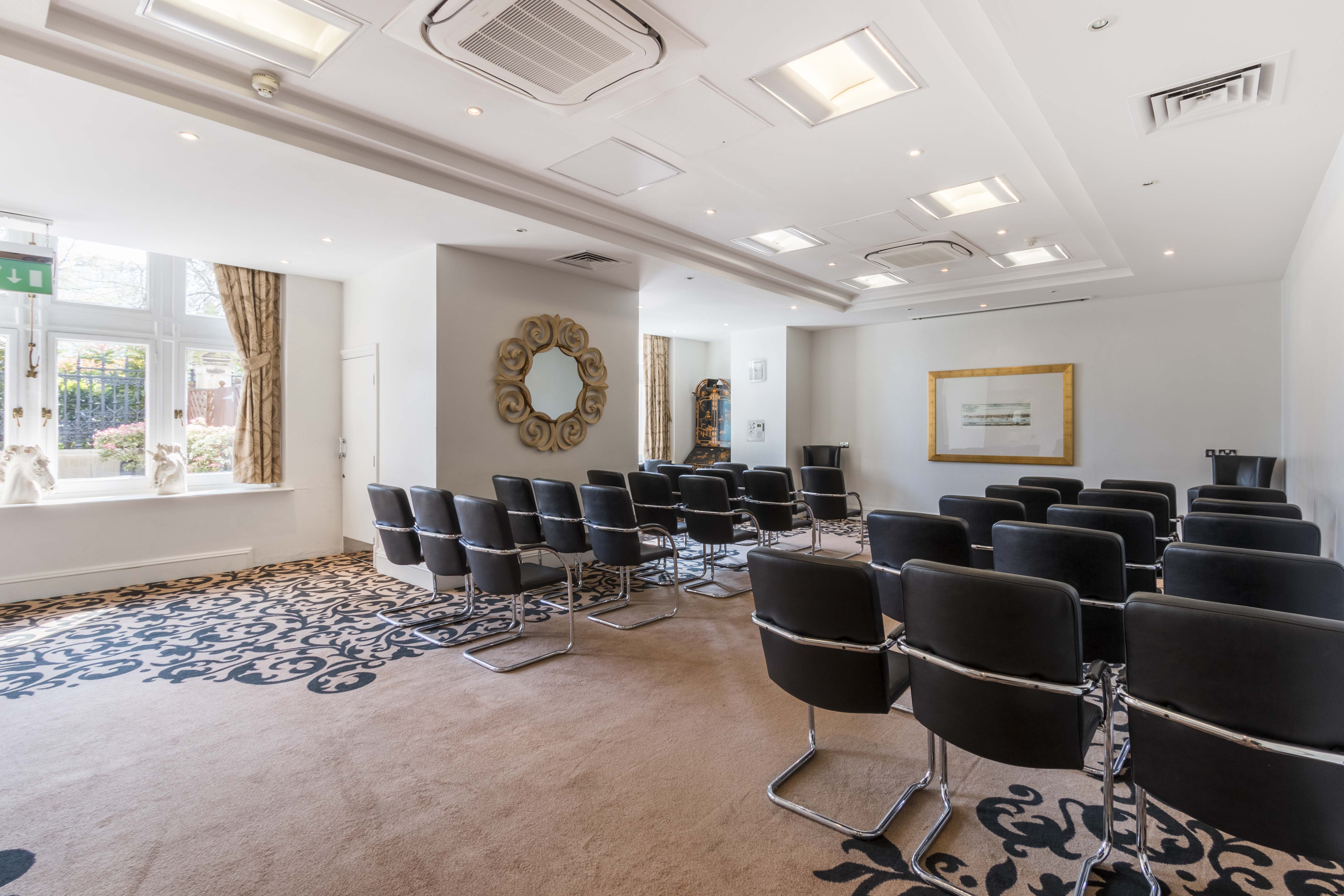 Thames Suite - grmyojrjfzn.jpg