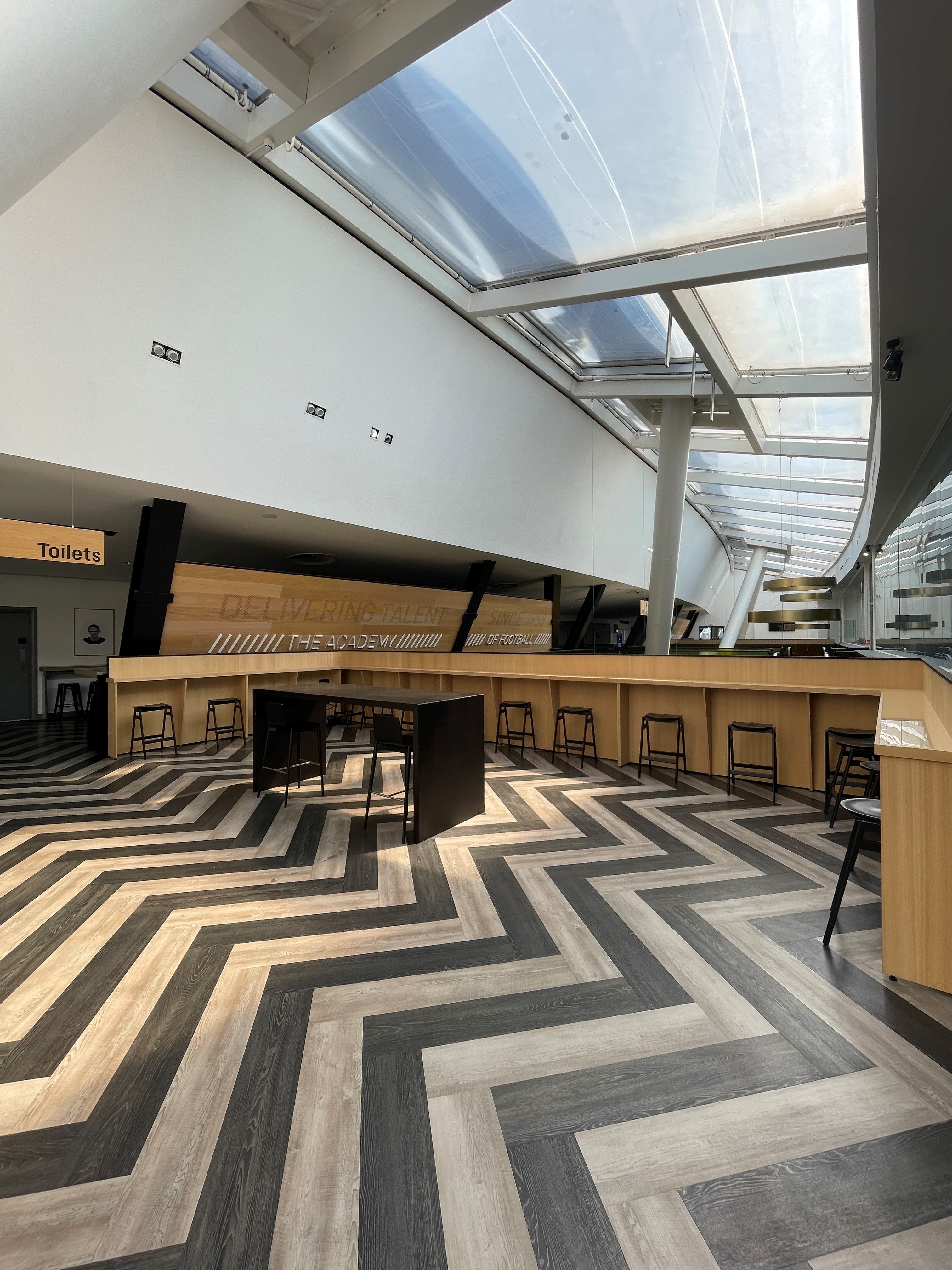 The Great Briton and The Academy - xqvhojsrxxw.jpeg