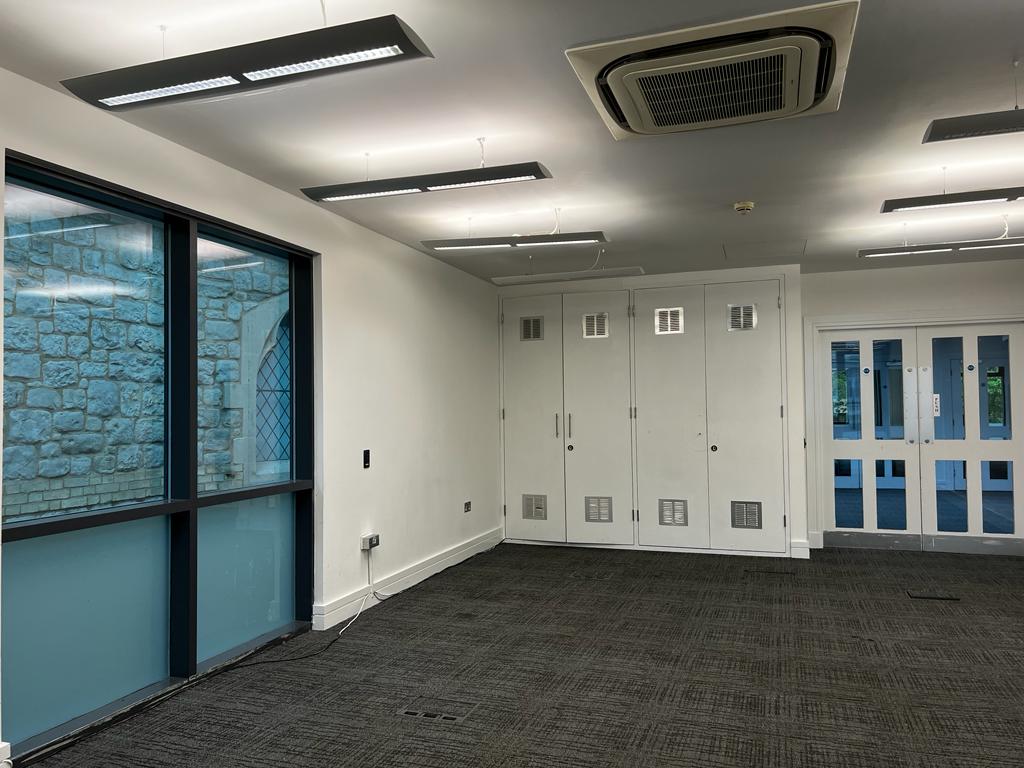 Sapphire Suite in The Rock Tower: bright meeting space for workshops and conferences.