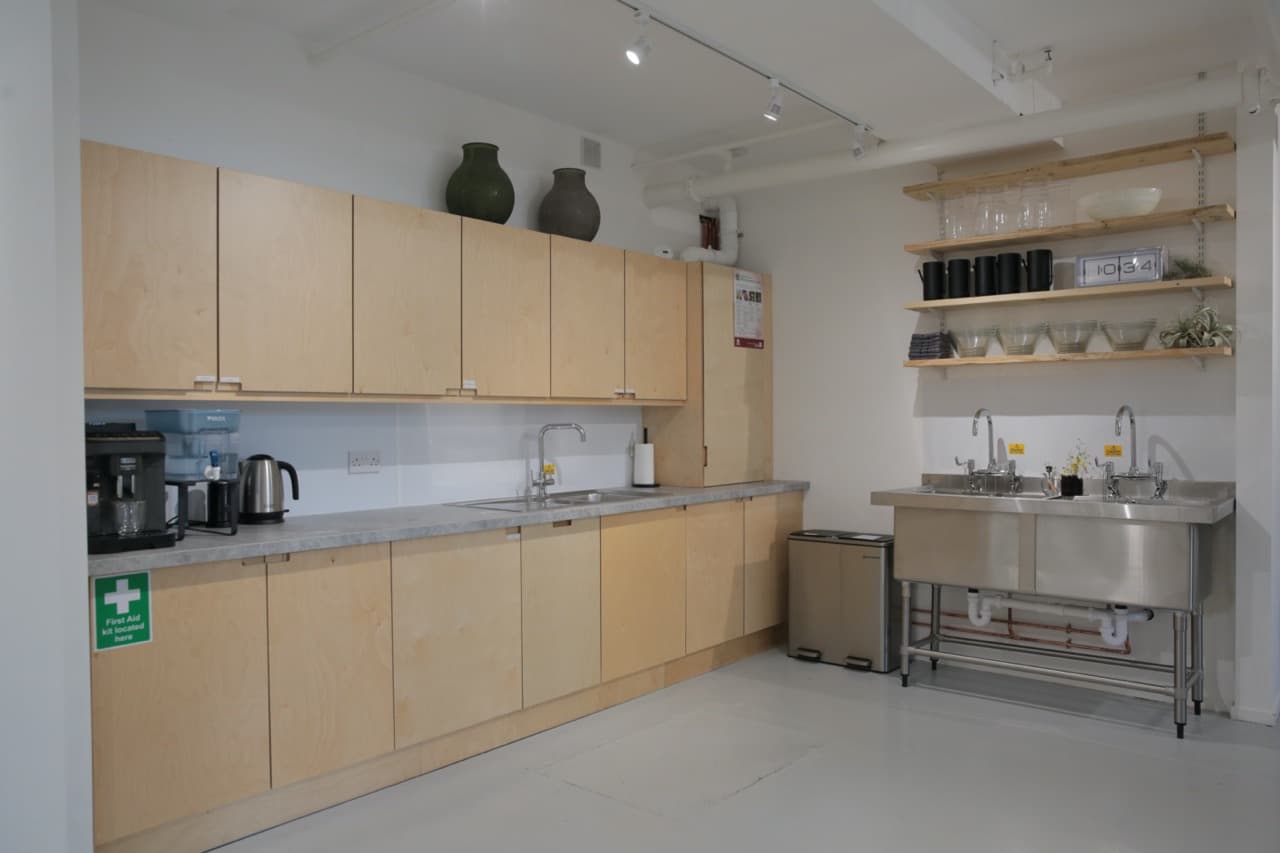 Modern kitchenette in Ensō London, perfect for events and catering needs.