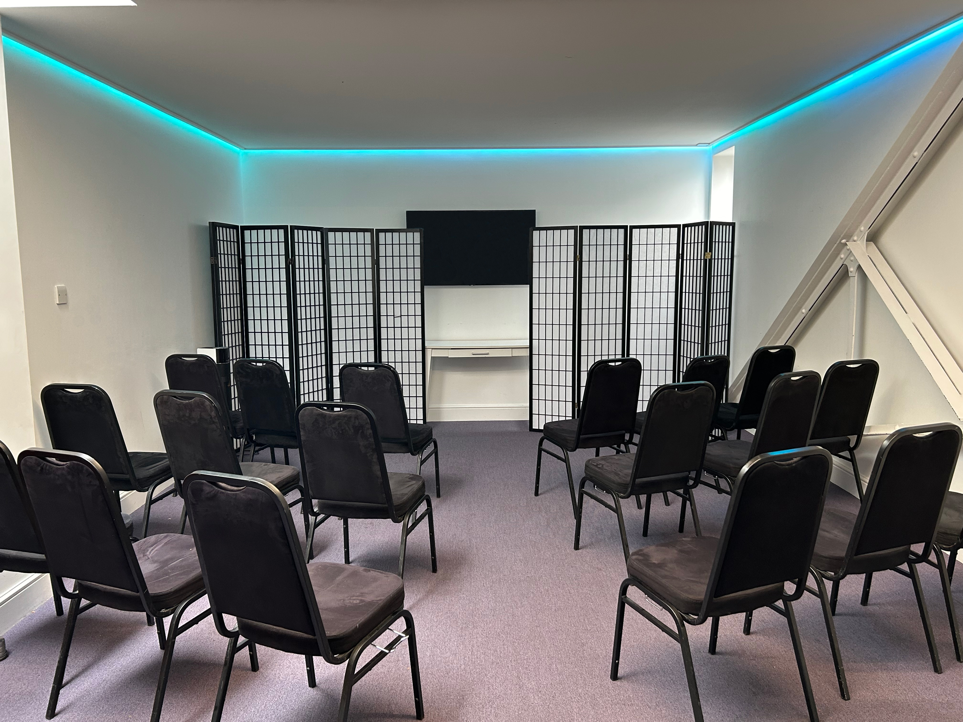 The B.L.E.W. Room - djhbzbneq0d.jpg