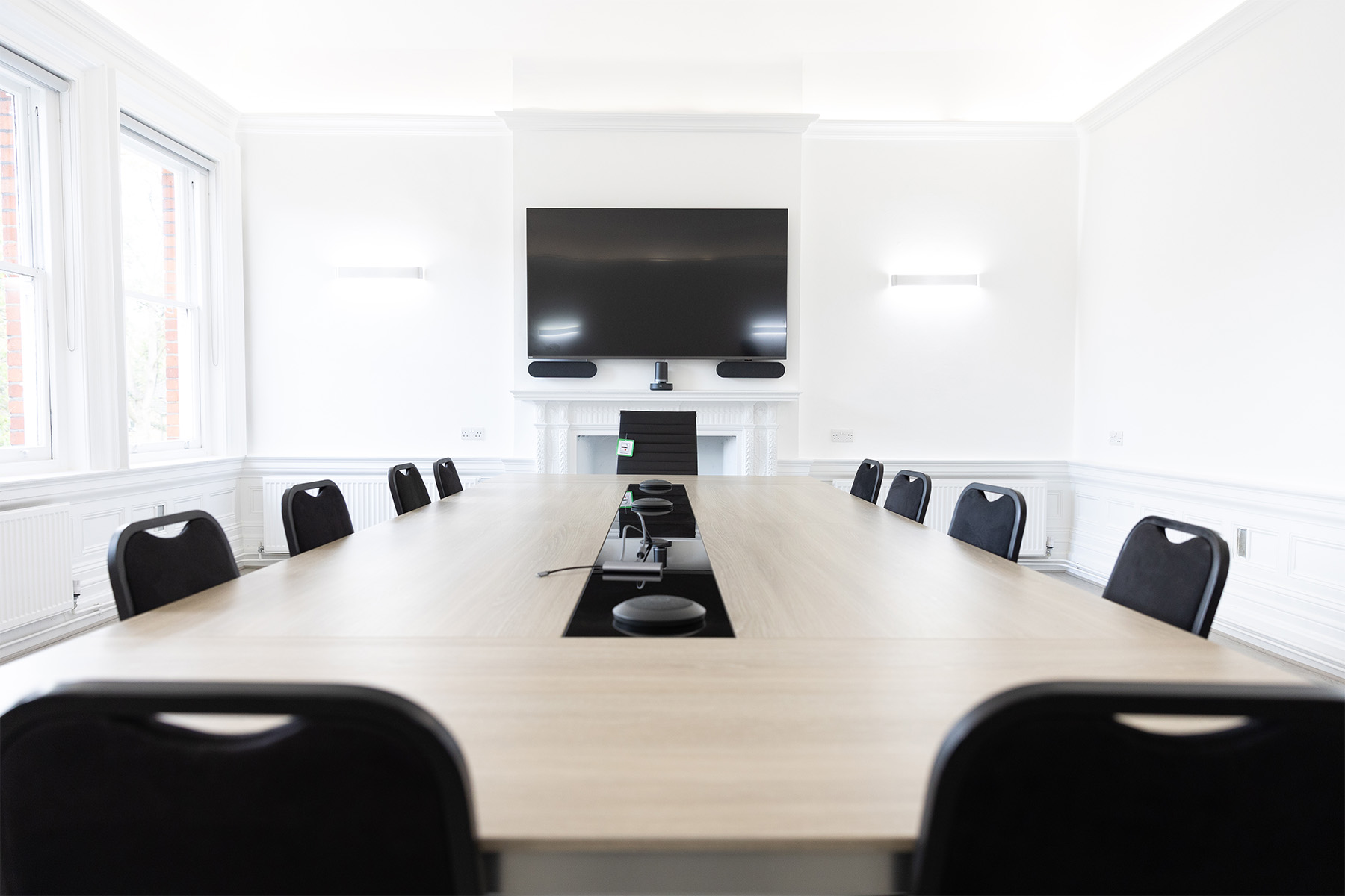Executive Boardroom - dgnc1fif3cu.jpg