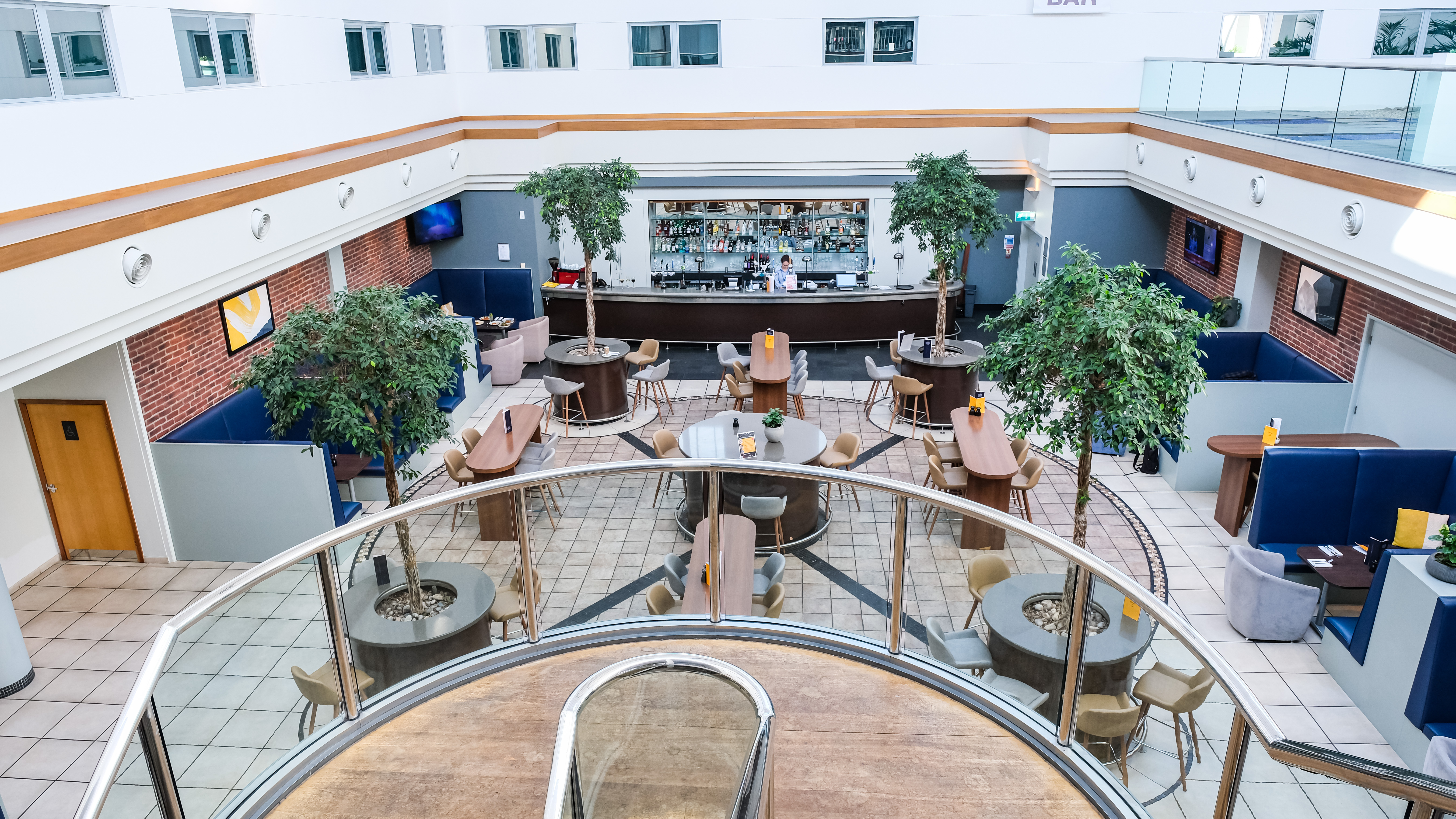 Atrum Bar at Voco Reading: spacious venue with stylish bar for meetings and events.