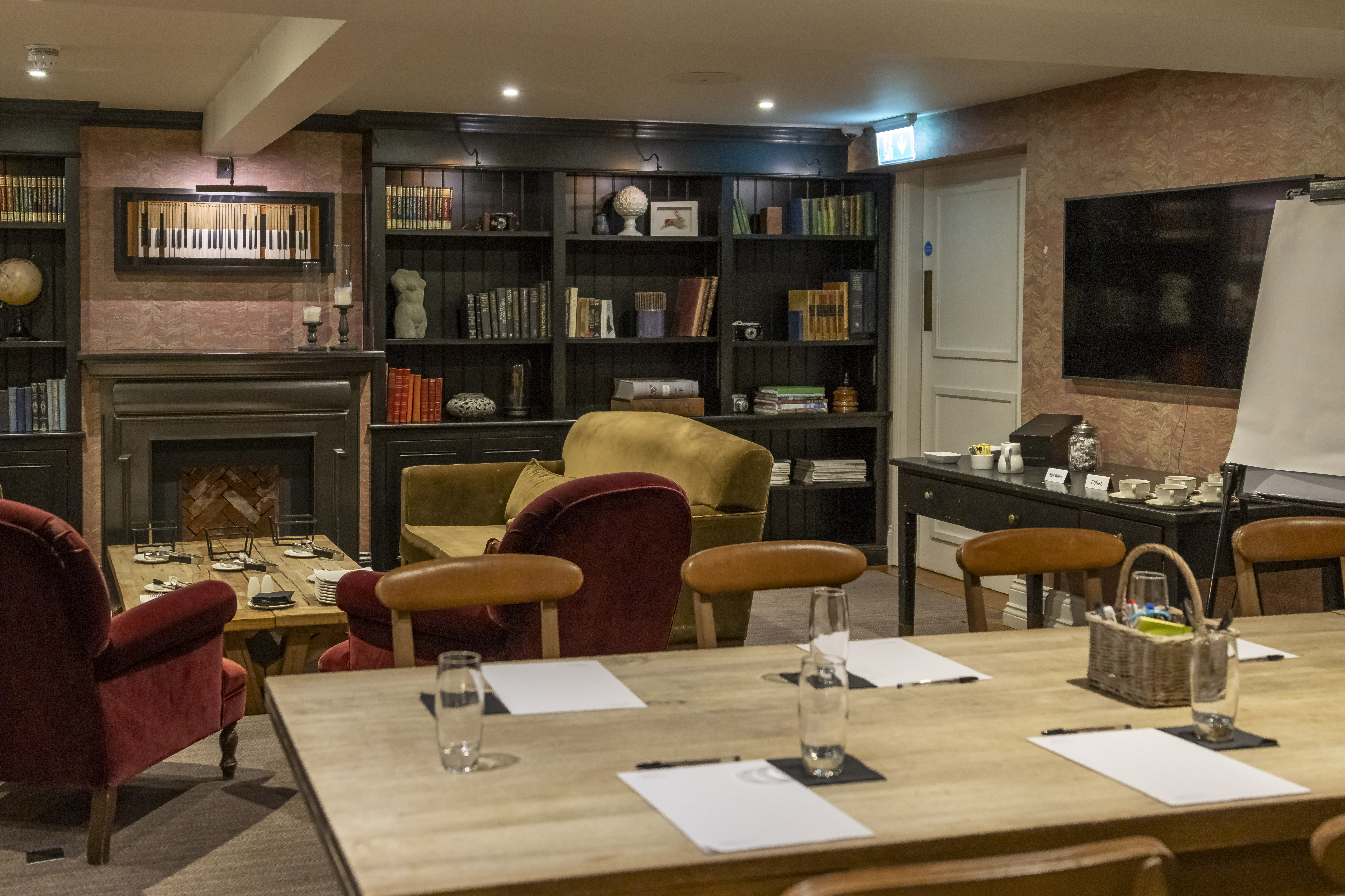 The Mezzanine Lounge - w4043fkfqbi.jpg