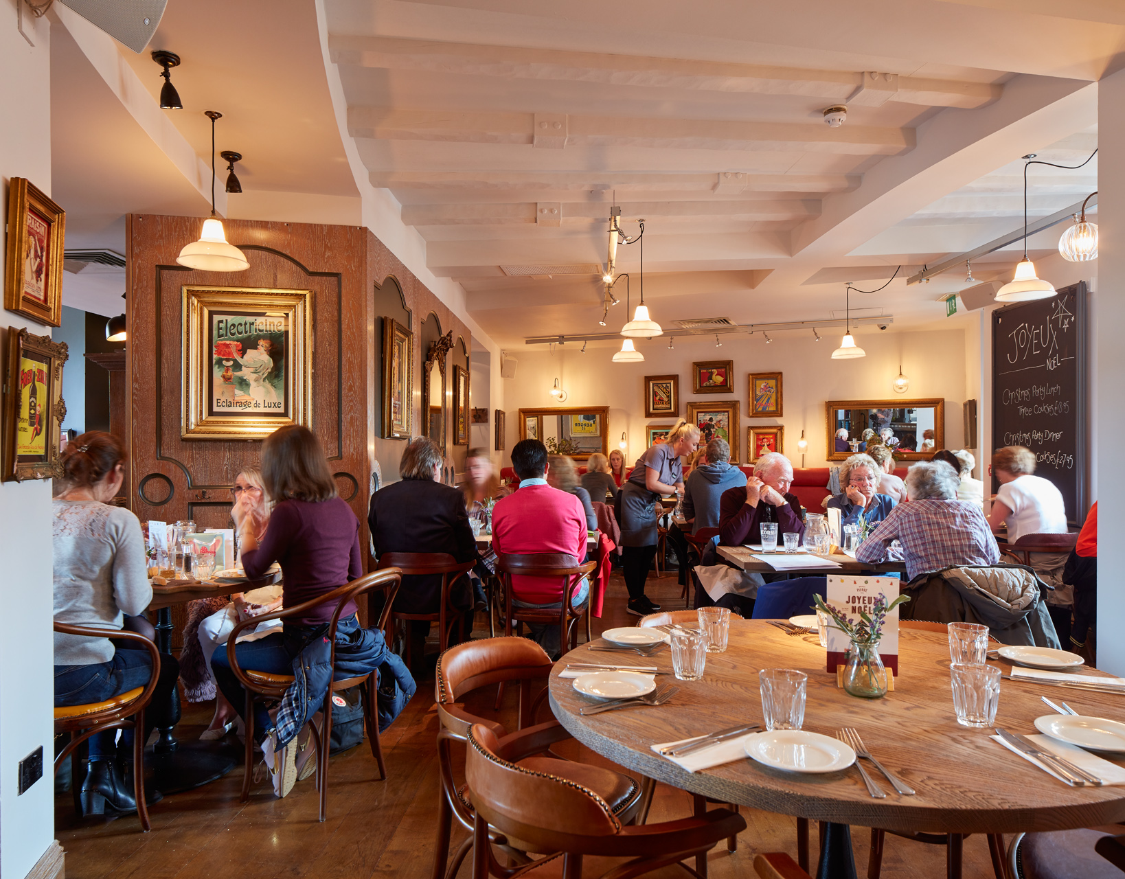 Vibrant dining space at Bistrot Pierre Ilkley, perfect for networking events and casual meetings.