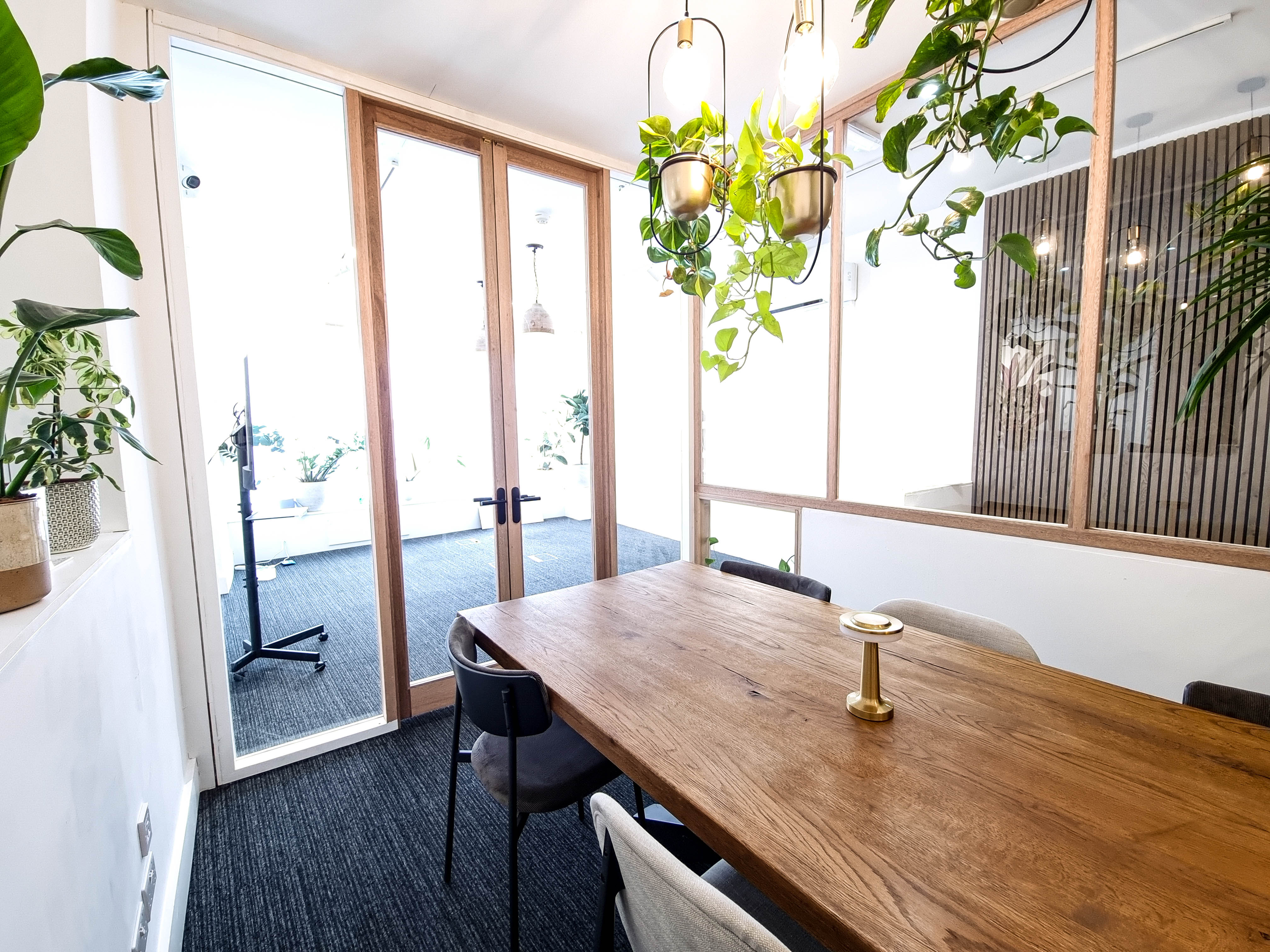 Meeting Room 1 - sly02mogwr2.jpg