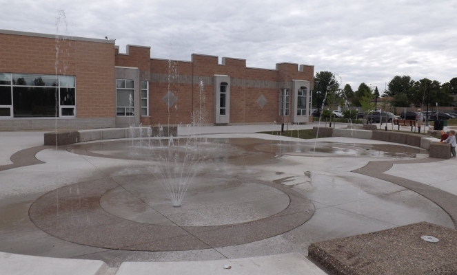 Modern fountain at Splash Community center, perfect for outdoor gatherings and events.