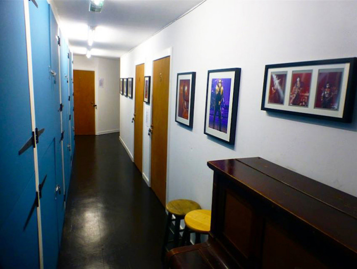 Rehearsal Rooms in K-Town Studios with blue lockers, ideal for creative events and receptions.