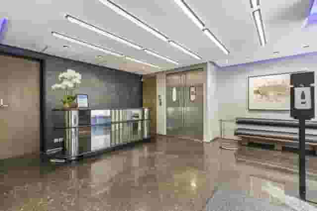 24-26 Baltic St W