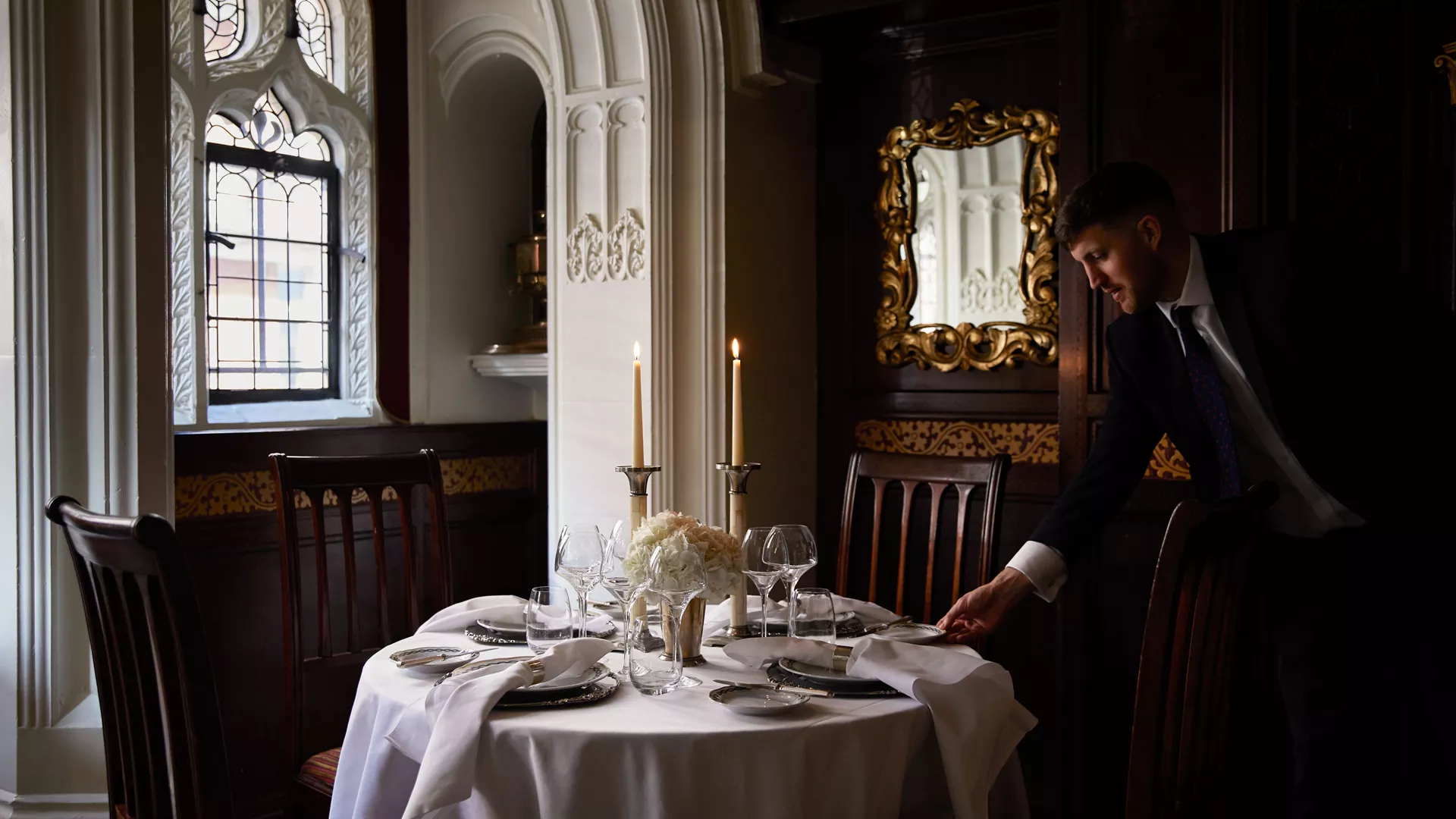 Elegant dining table at Cheneston's Restaurant, perfect for weddings and upscale dinners.
