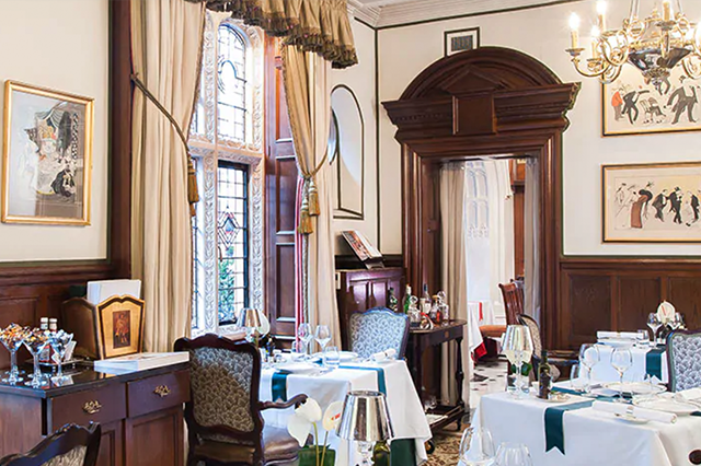 Elegant dining space at Cheneston's Restaurant, perfect for upscale events and gatherings.