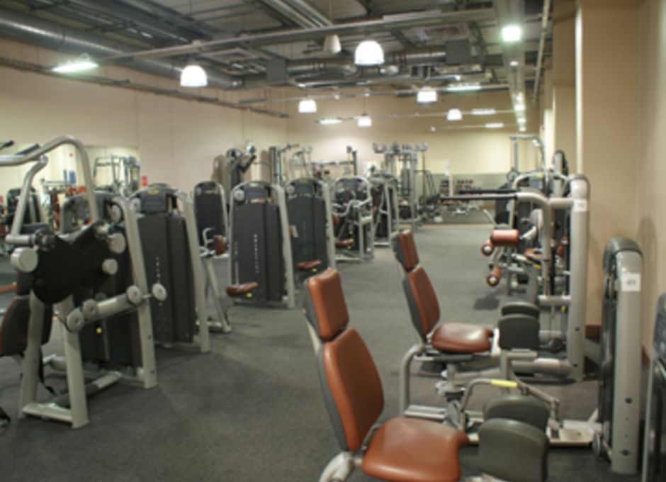 Well-equipped gym at Mile End Park for wellness events and team-building activities.
