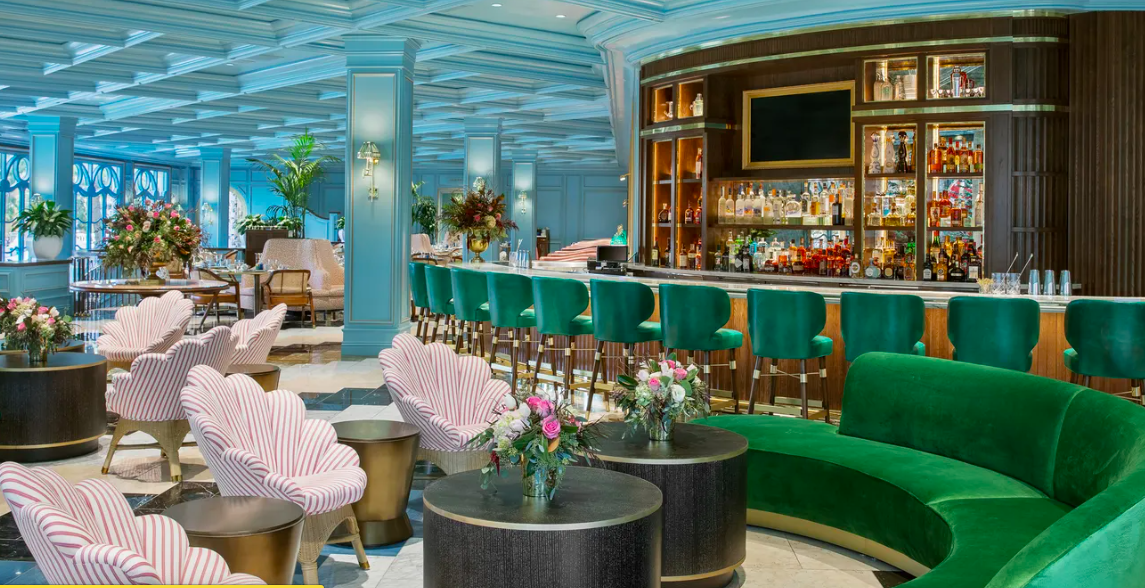 Stylish lounge at Sadelle's, ideal for networking events and cocktail receptions.