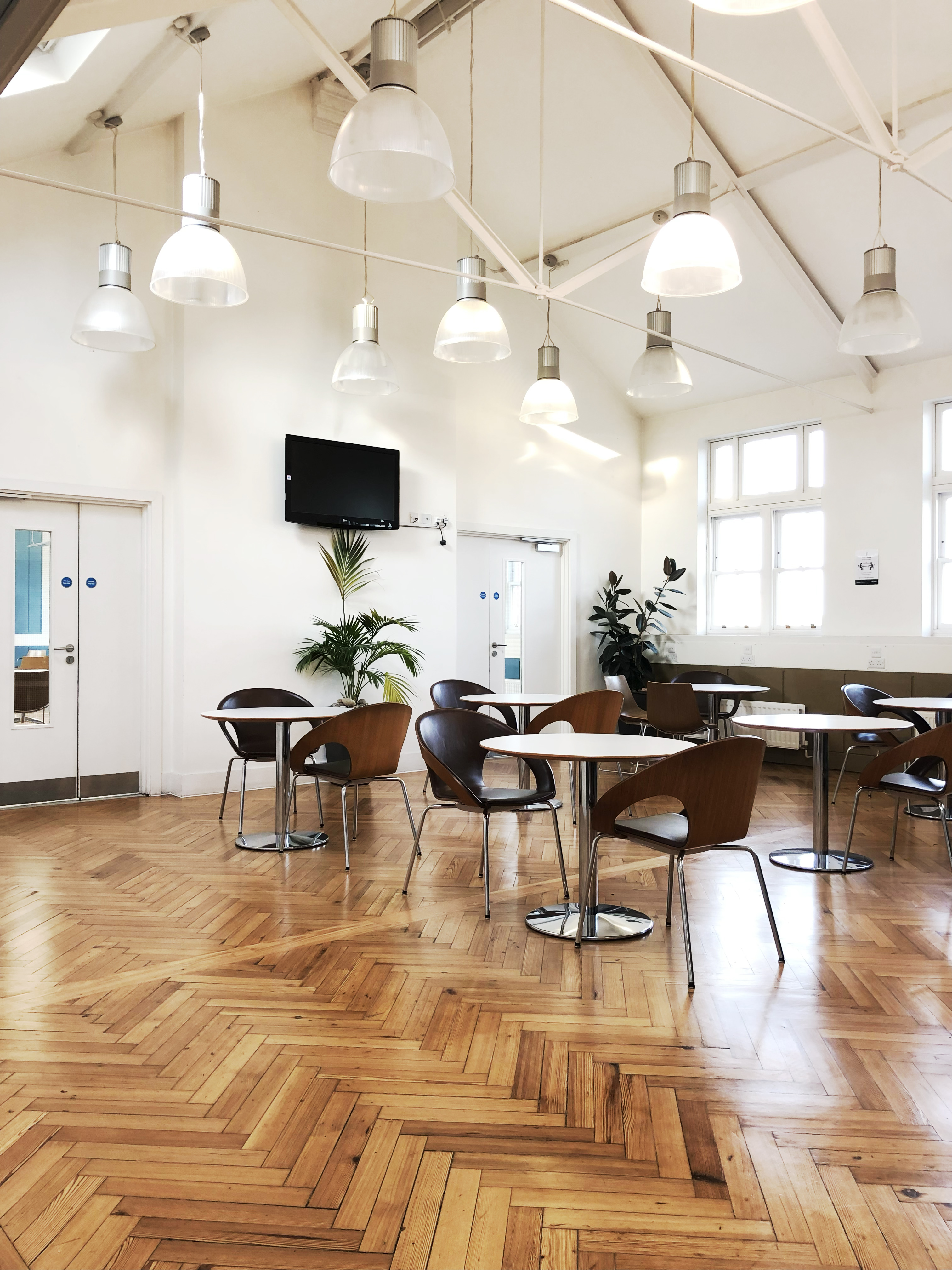 Café Area - 99d49238-967e-4c3e-8669-15d38bb2b71d.jpg