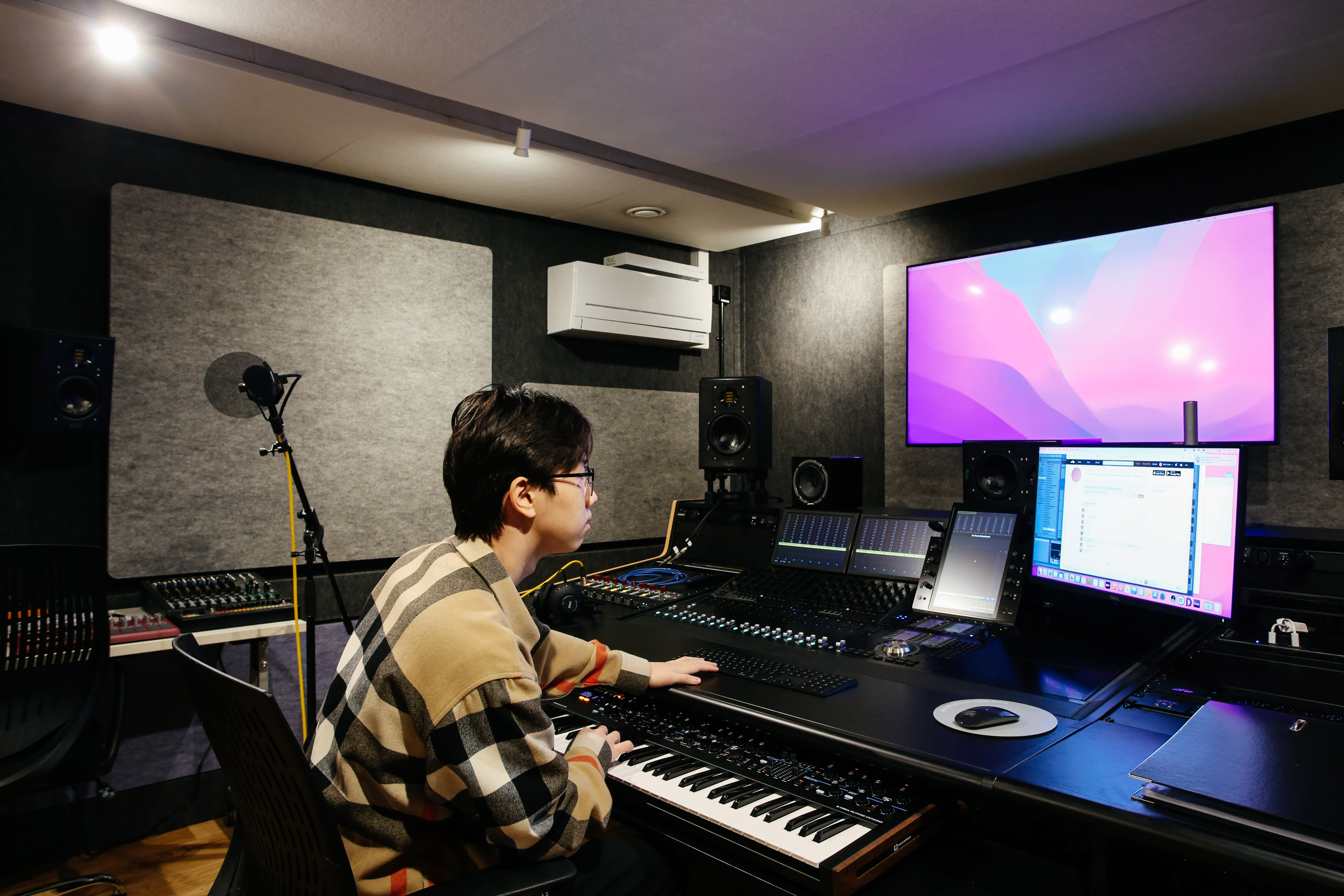 Modern sound studio setup in Tomlinson Centre for audio events and workshops.