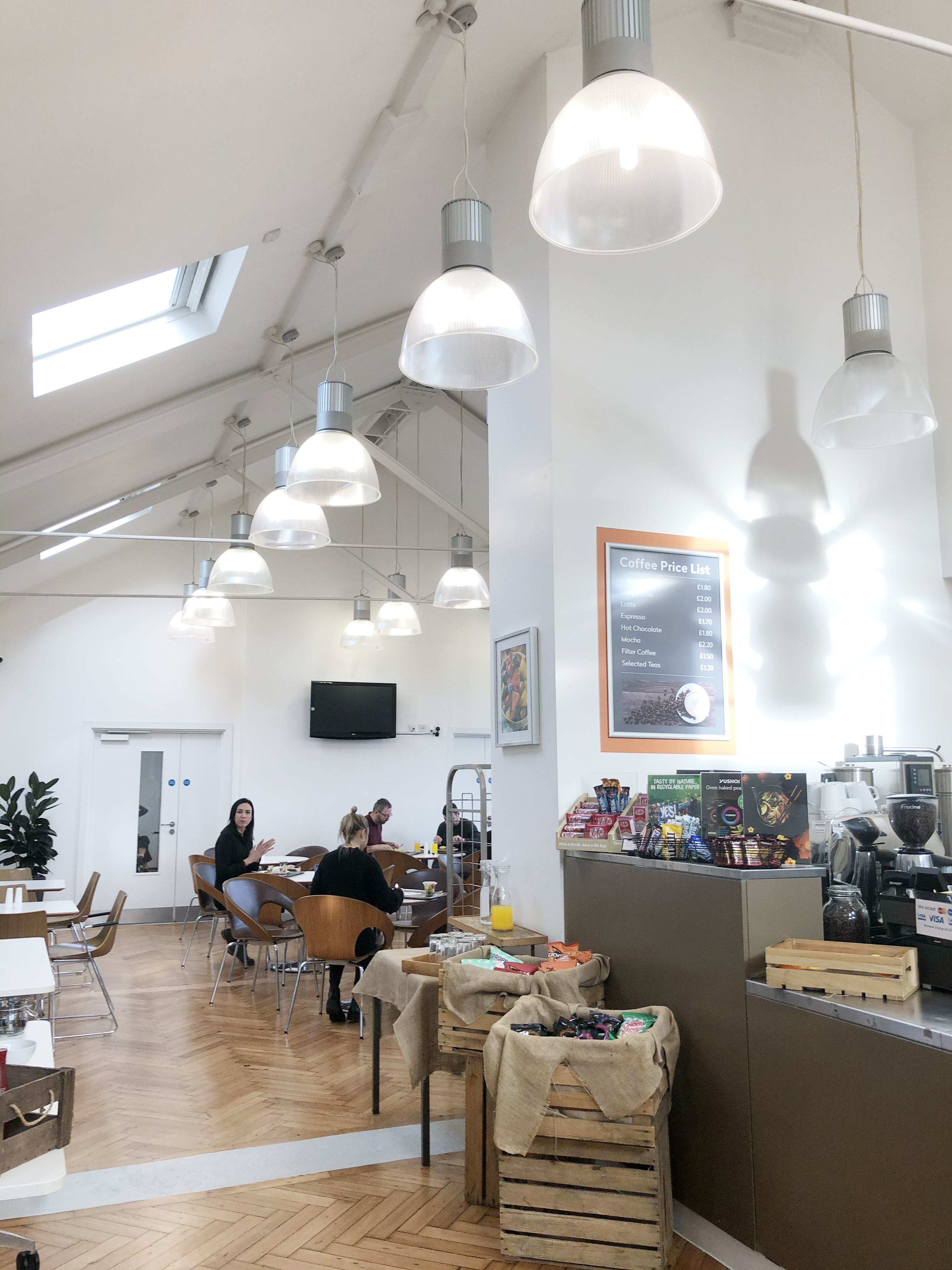 Café Area - d75ef1e3-8e0f-4149-894d-9cab21d3ddd0.jpg