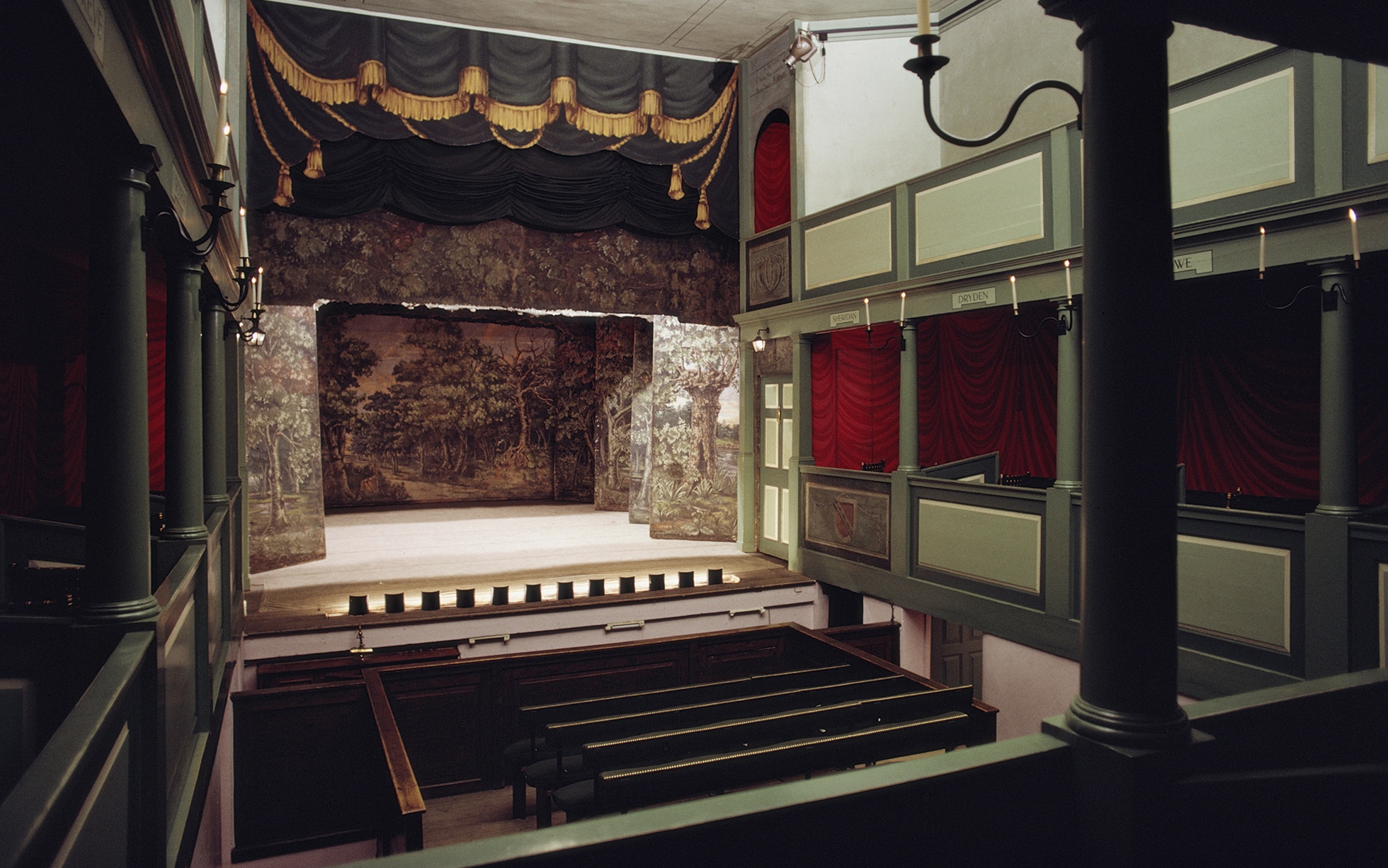 The most beautiful British theatre you ...