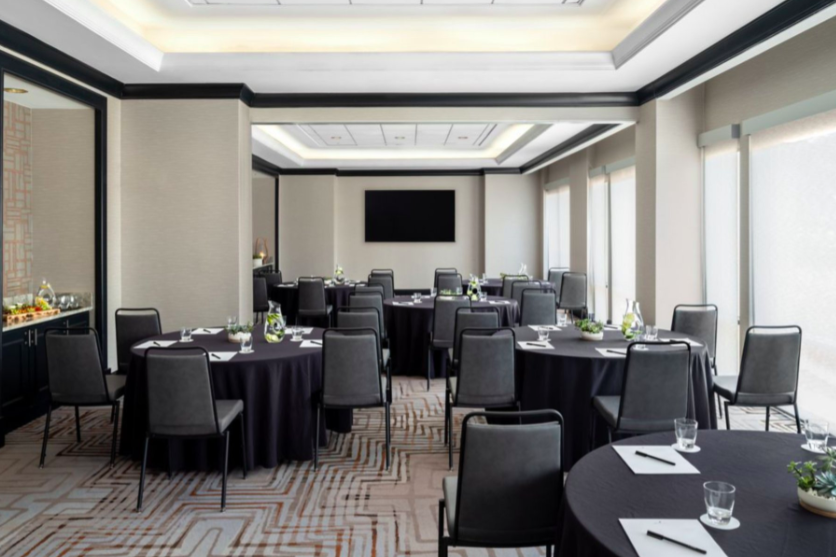 Elegant meeting room at Austin Marriott South, perfect for corporate events and networking.