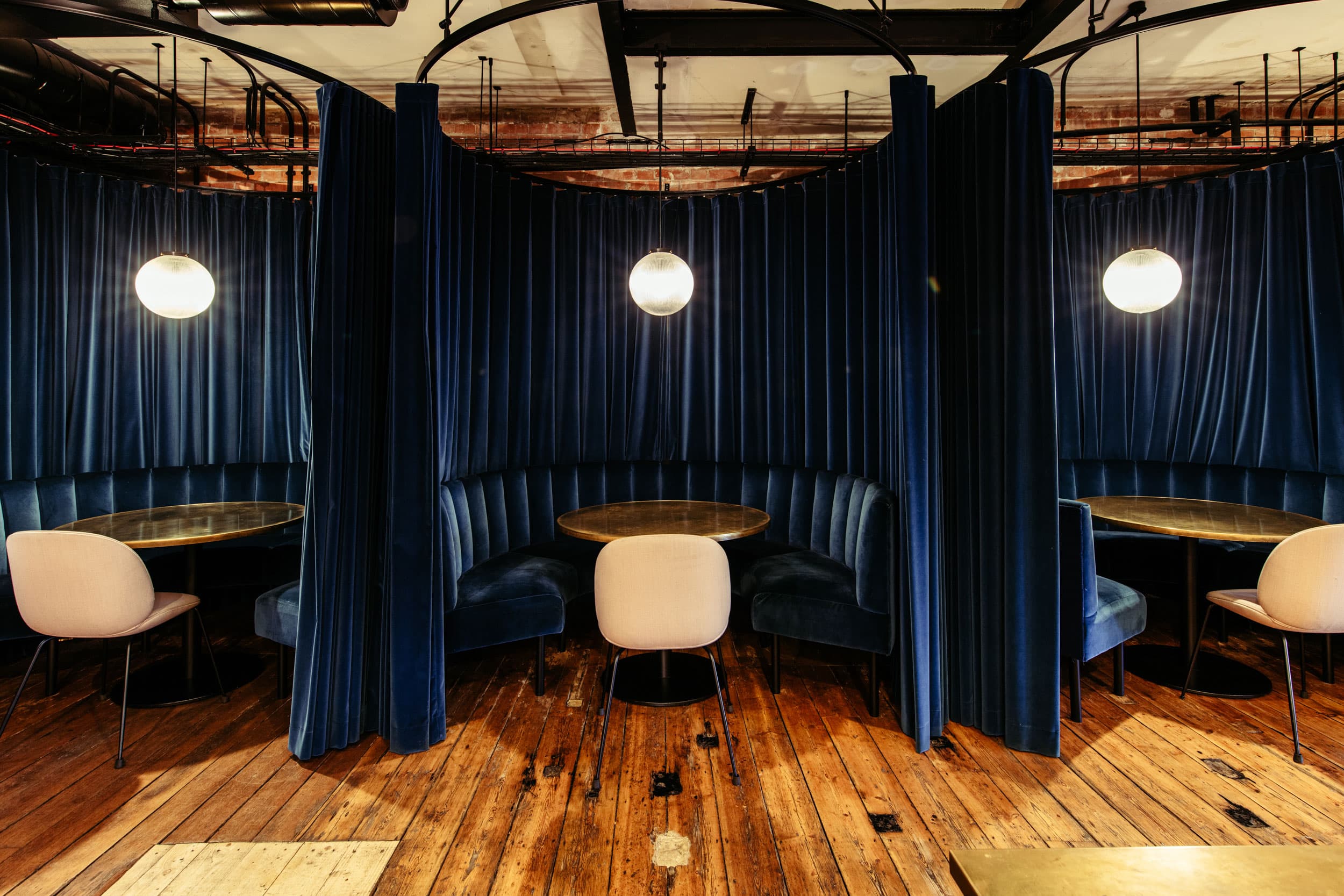 The Lounge - g4cdyx3mtee.jpg