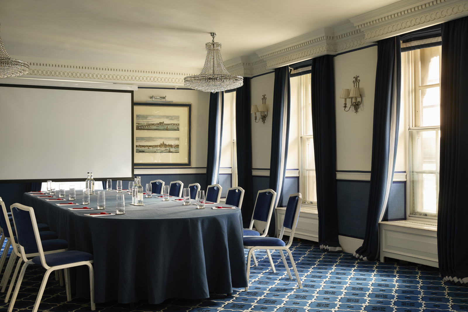 Queen Suite - 5ro5q51e5rz.jpg